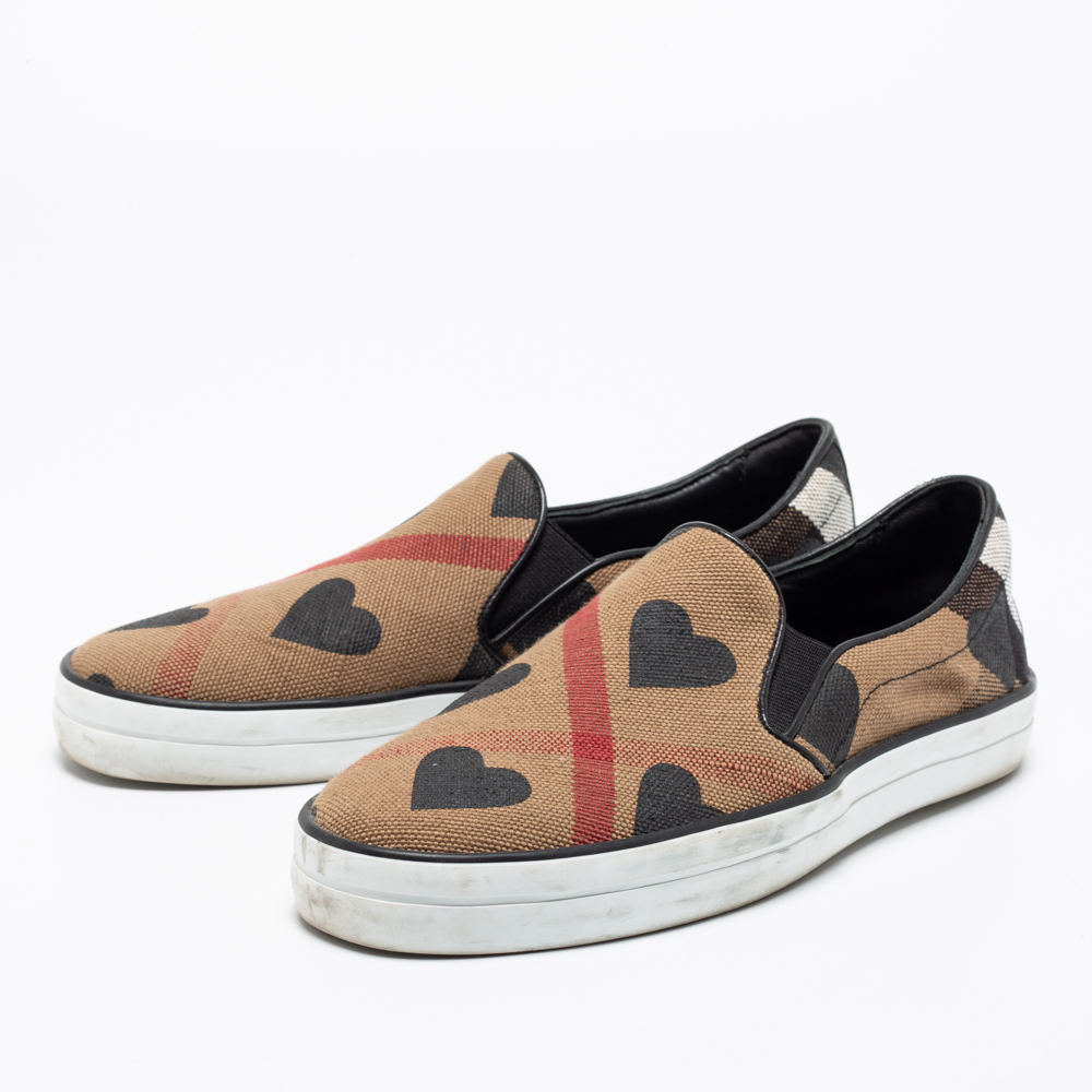 

Burberry Beige Canvas House Check Heart Slip-On Sneakers Size