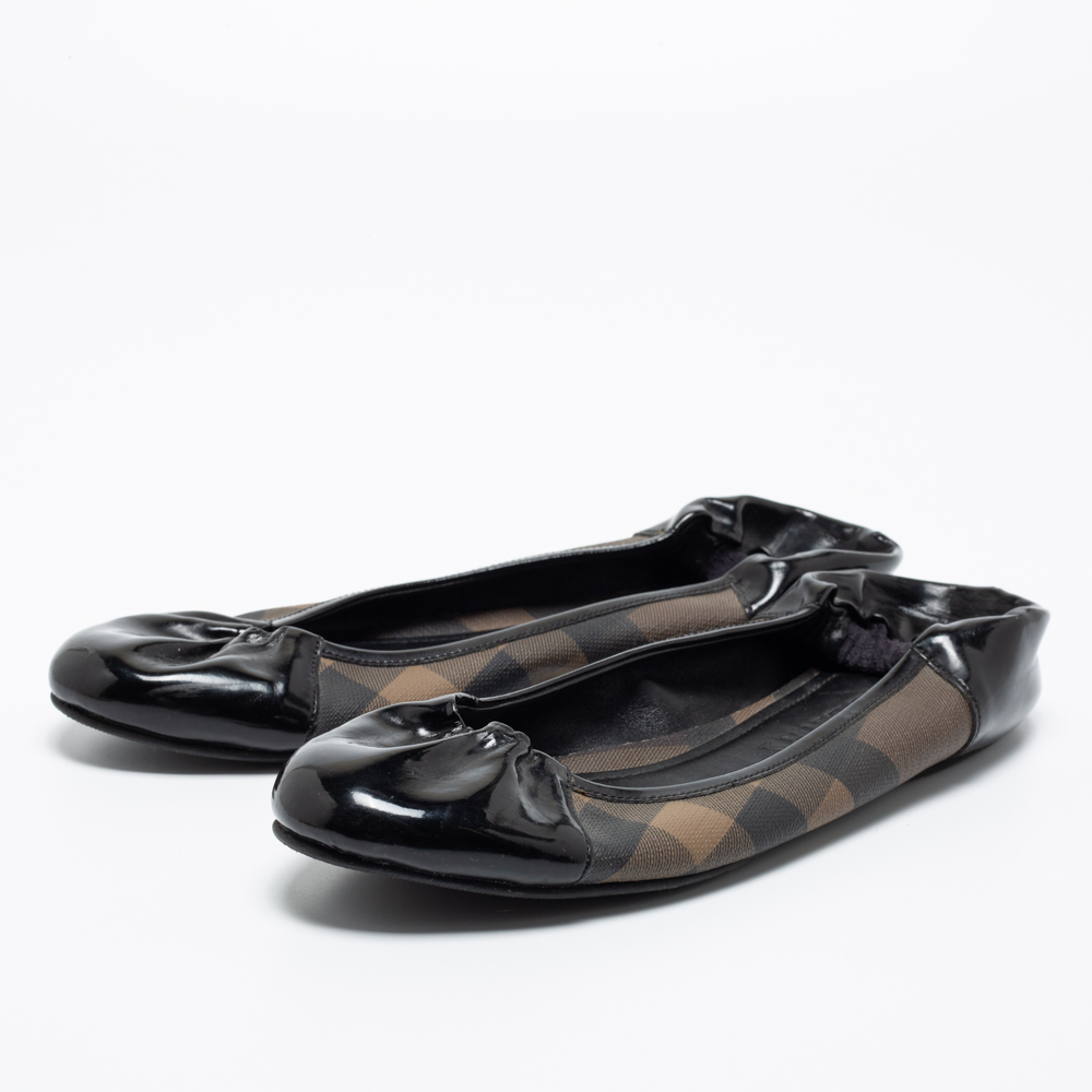 

Burberry Black/Brown Patent Leather and Nova Check Canvas Scrunch Ballet Flats Size