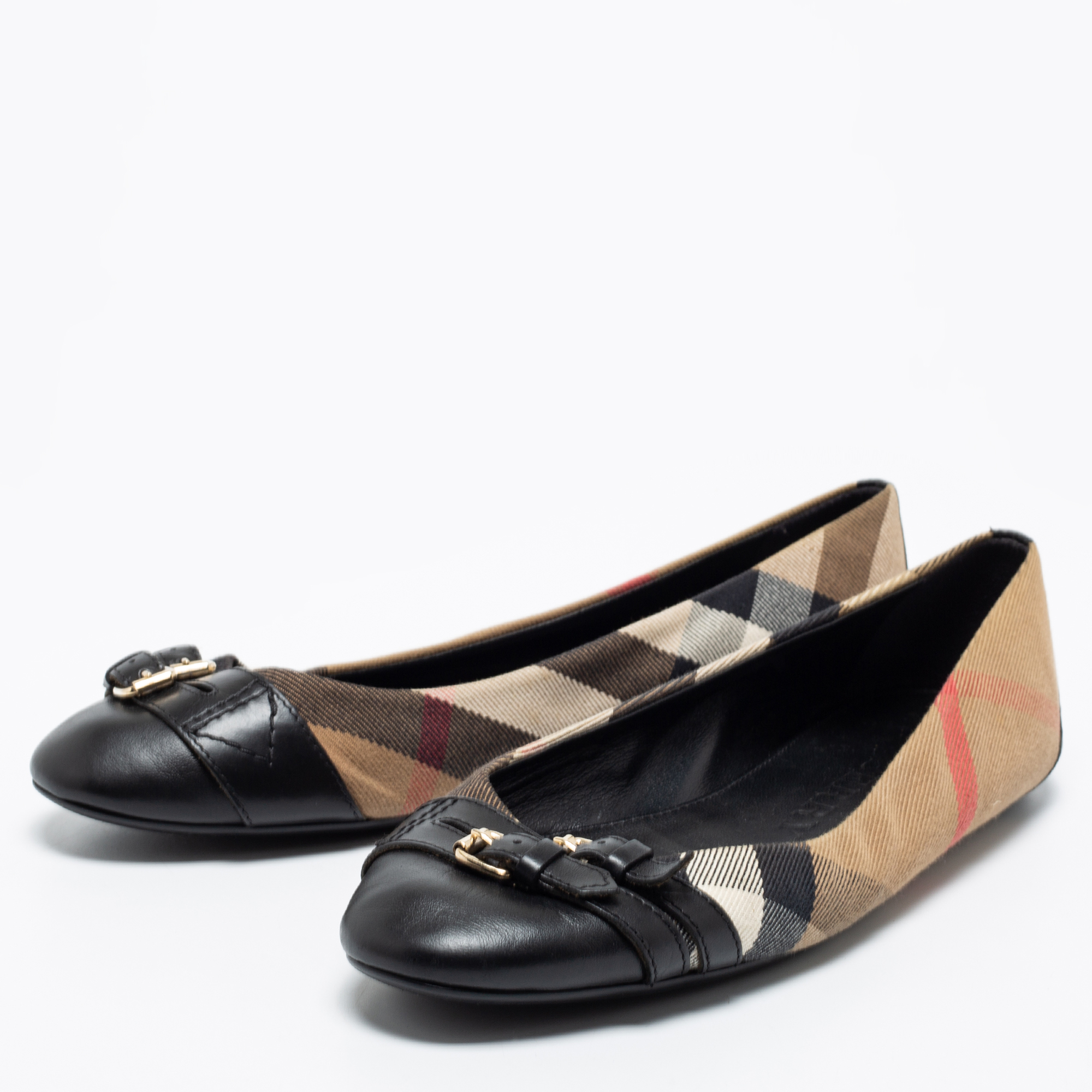 

Burberry Black/Beige Leather And Nova Check Canvas Buckle Detail Ballet Flats Size