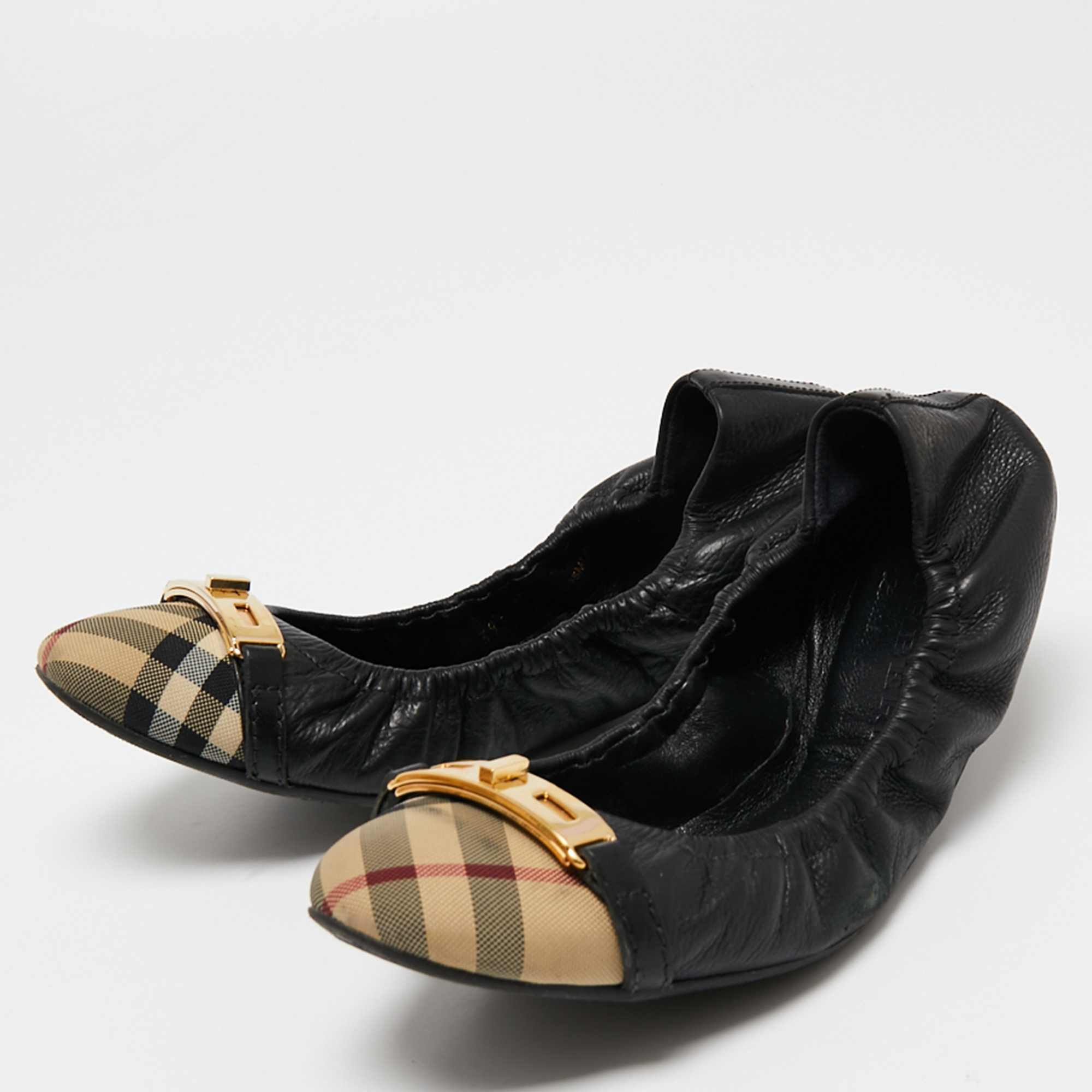 

Burberry Black Leather And Canvas Scrunch Ballet Flats Size