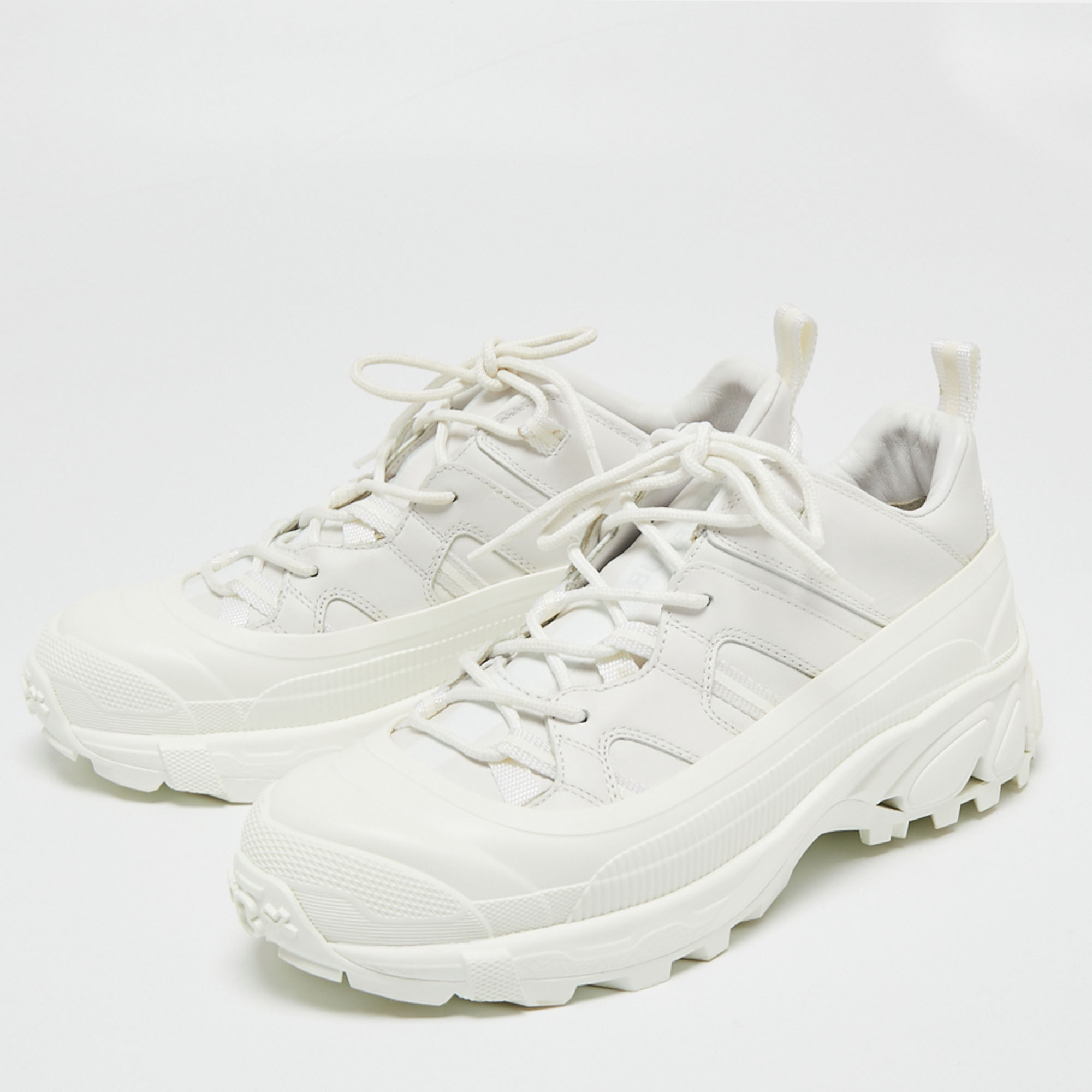 

Burberry White Leather and Rubber Arthur Low-Top Sneakers Size