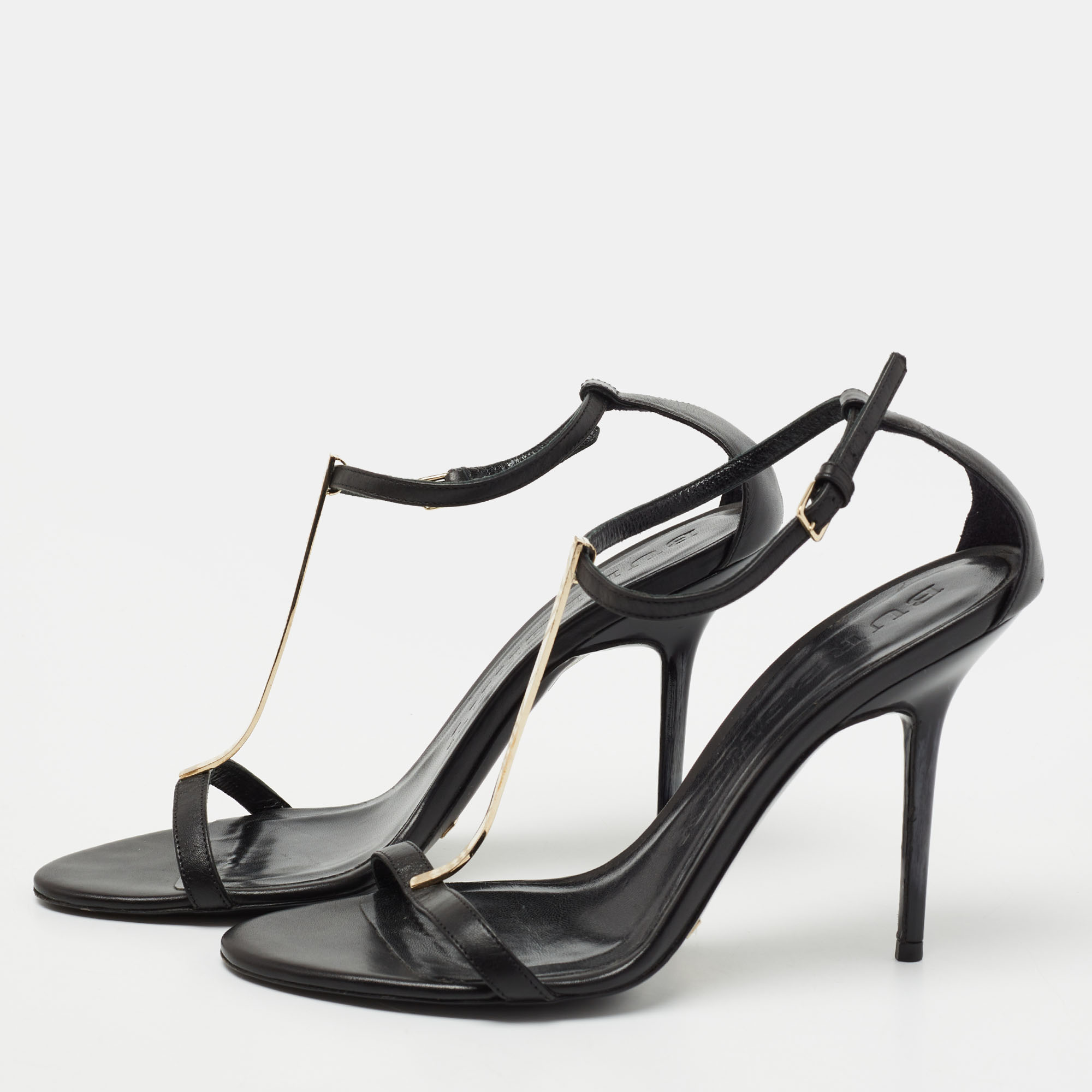 

Burberry Black Leather T Strap Sandals Size