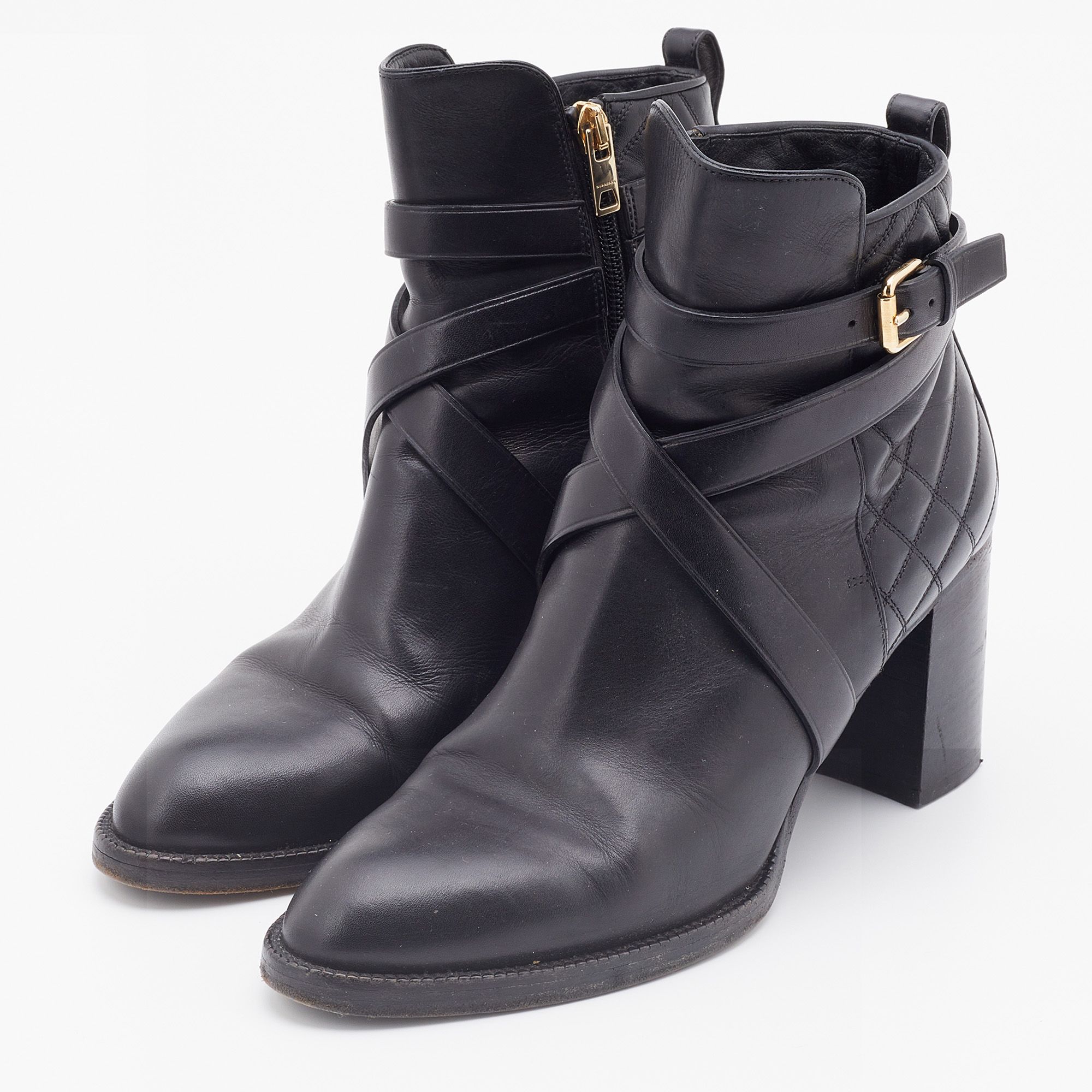 

Burberry Black Quilted Leather Buckle Ankle Length Boots Size