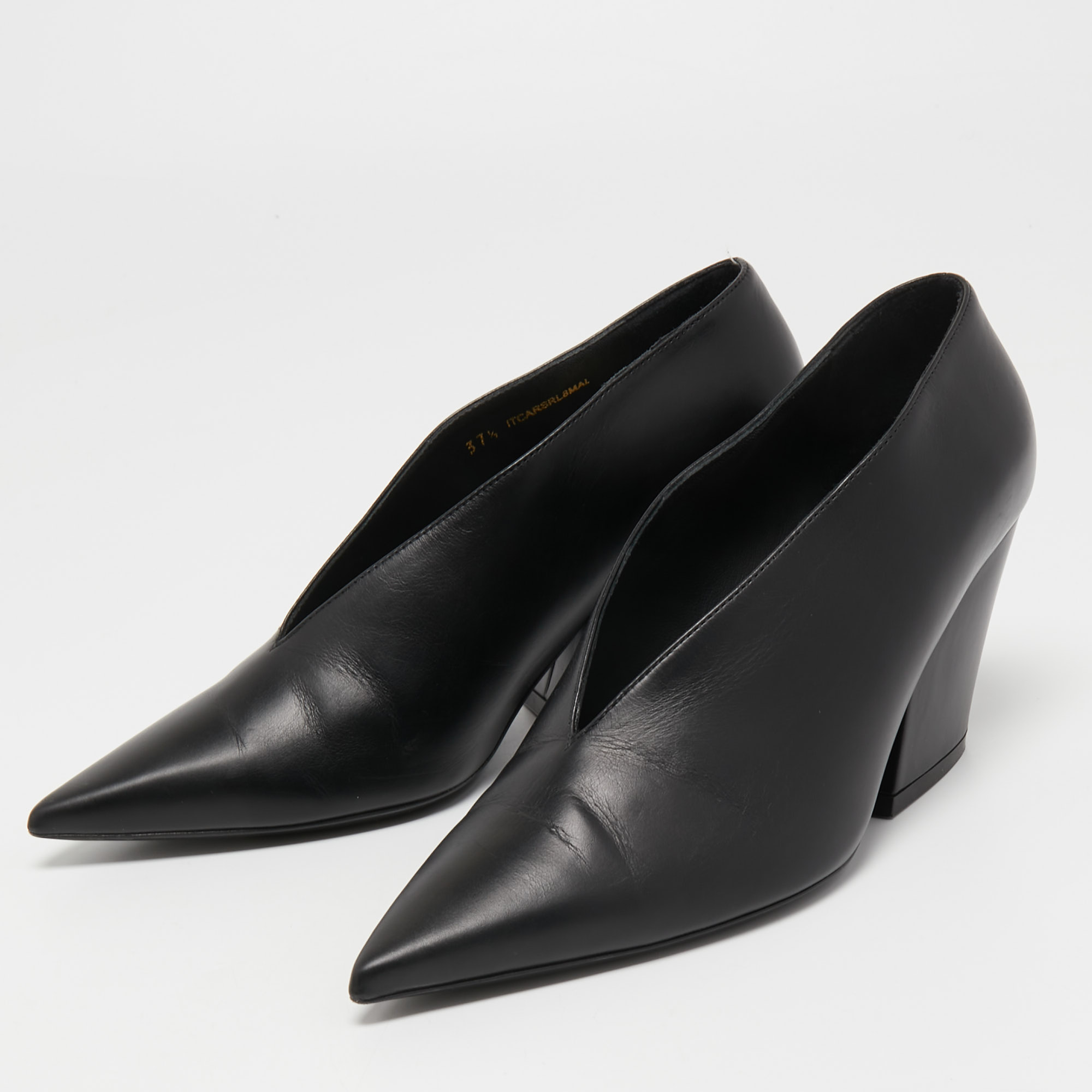 

Burberry Black Leather Bierfield Pumps Size