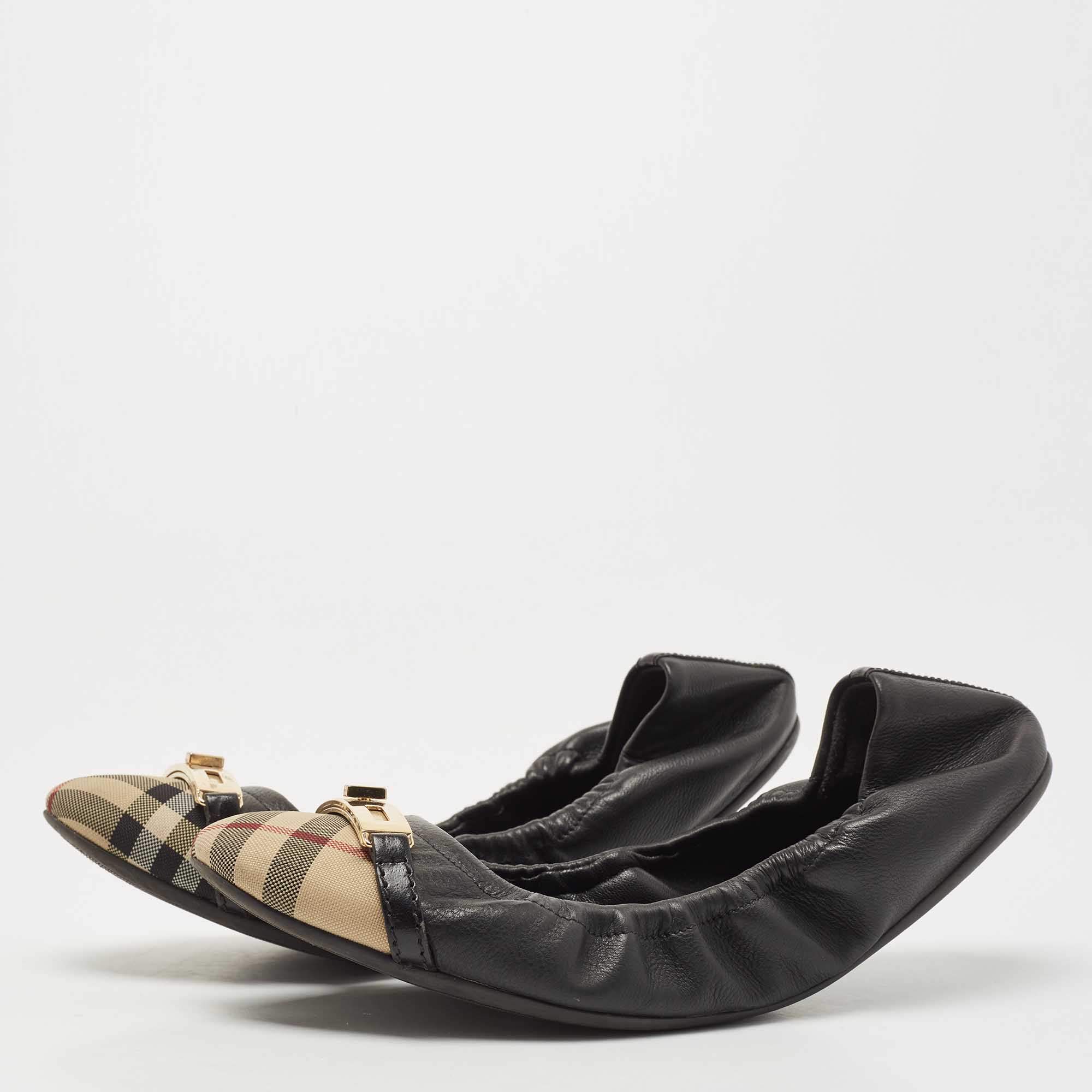 

Burberry Black Leather and Nova Check Canvas Cap Toe Scrunch Ballet Flats Size