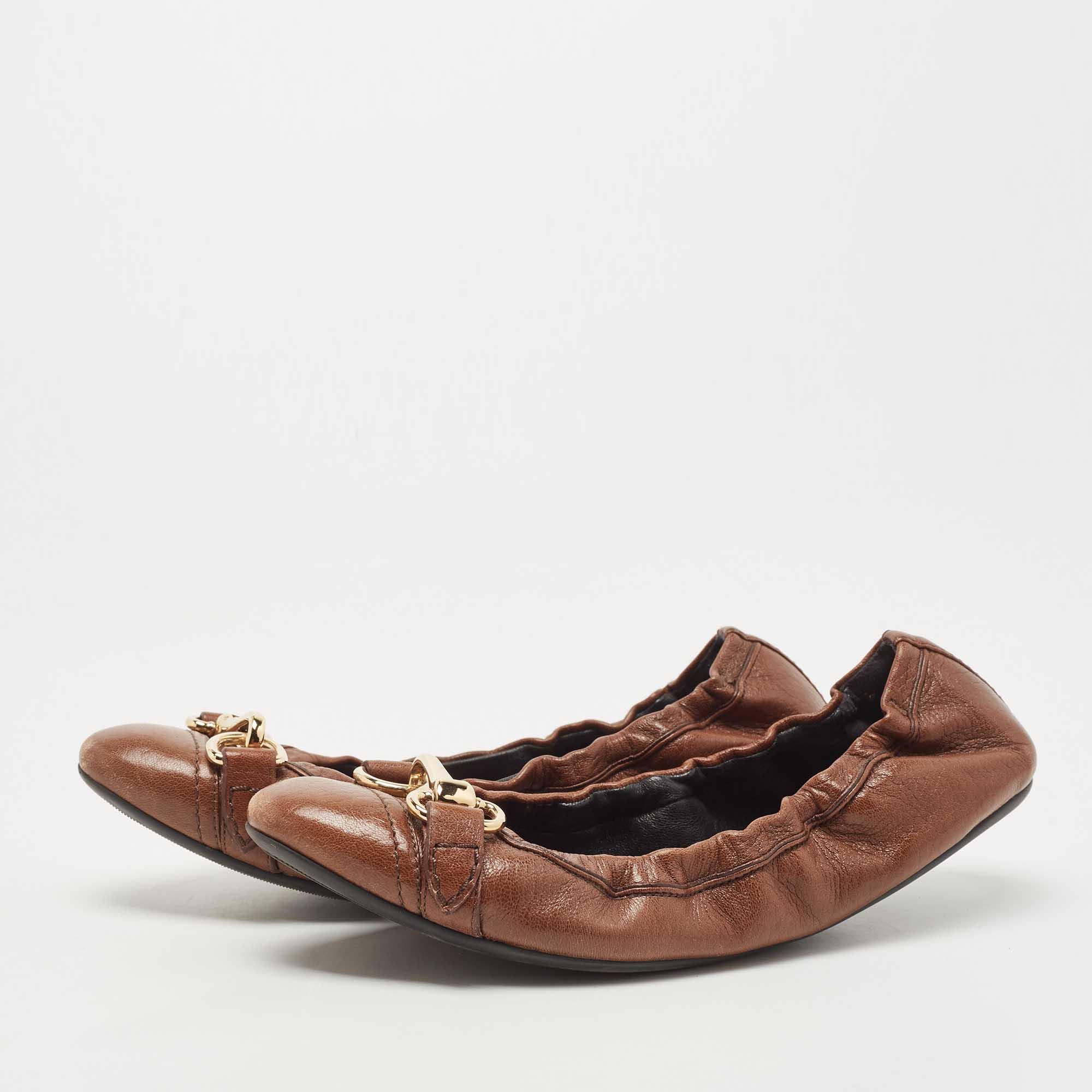 

Burberry Brown Leather Scrunch Ballet Flats Size