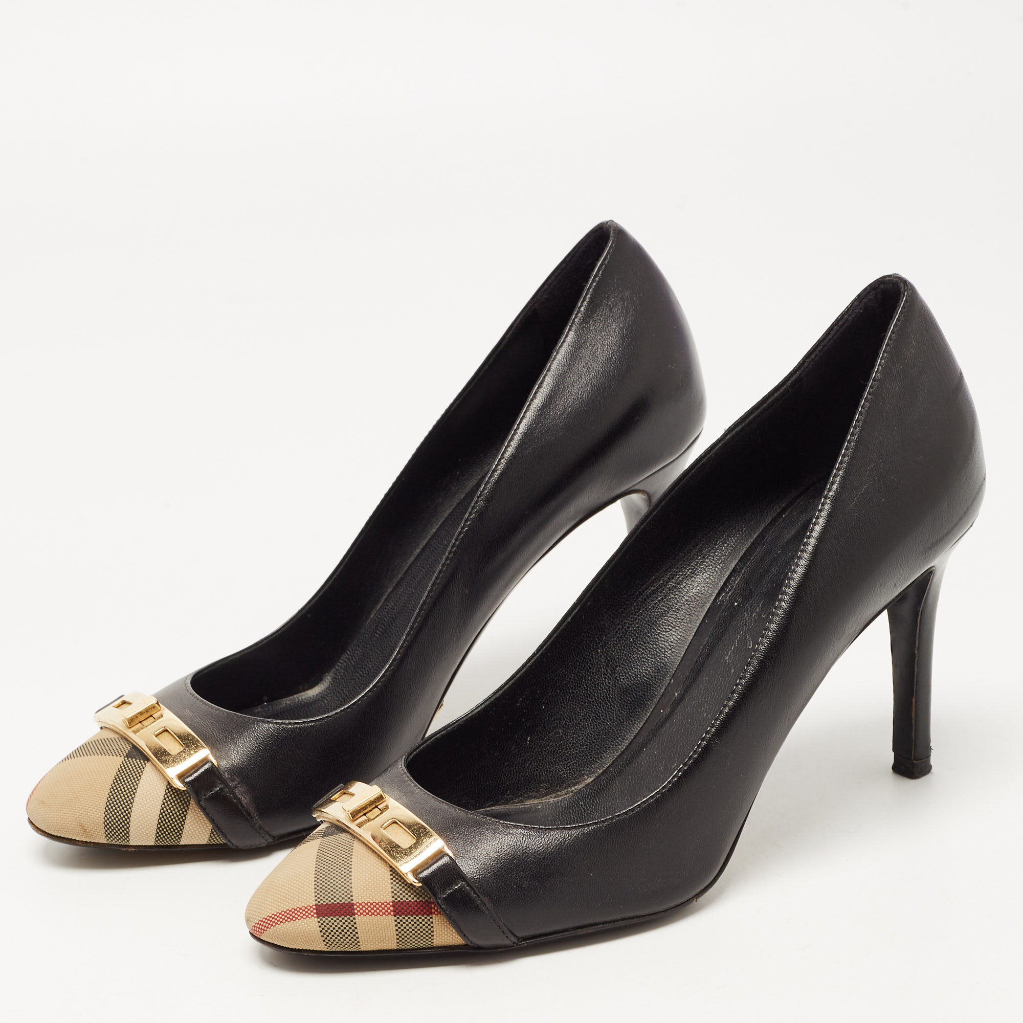 

Burberry Black Leather and House Check Canvas Cap Toe Twist Lock Pumps Size