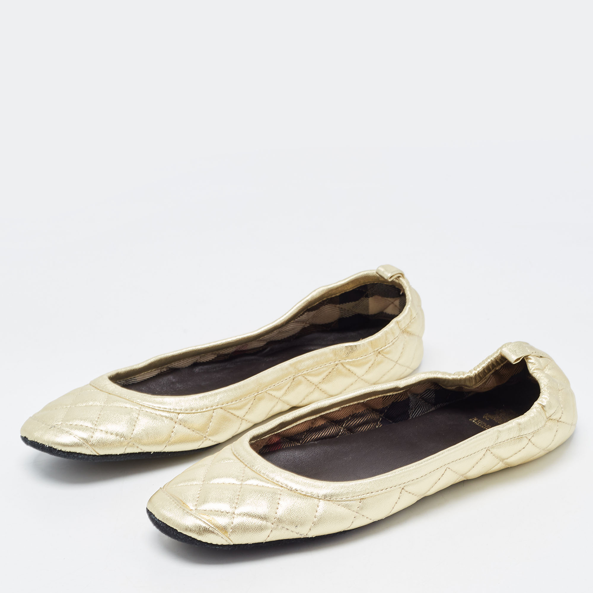 

Burberry Gold Quilted Leather Ballet Flats Size