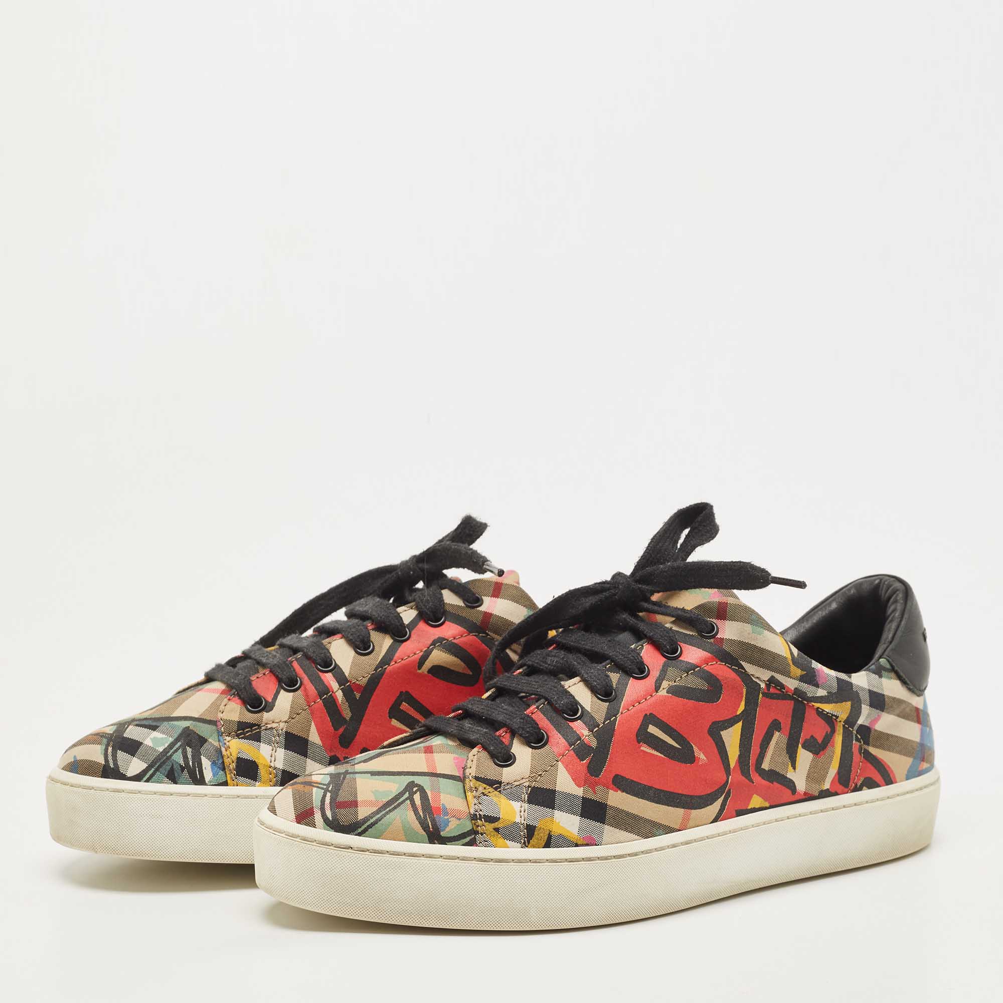 

Burberry Multicolor Printed Canvas Low Top Sneakers Size