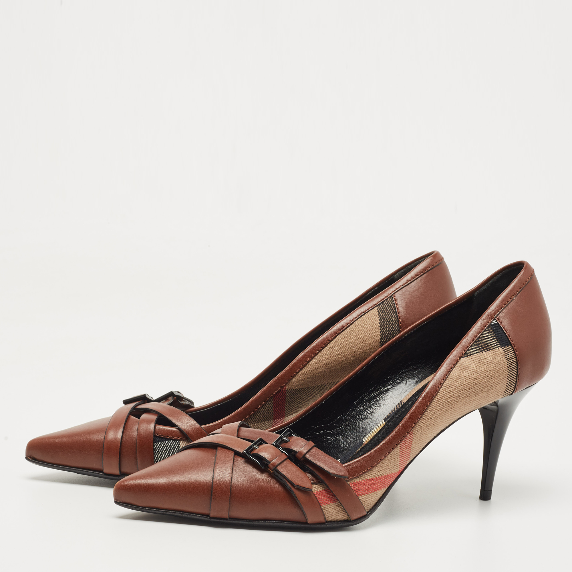 

Burberry Brown Leather and Nova Check Canvas Pointed Toe Pumps Size