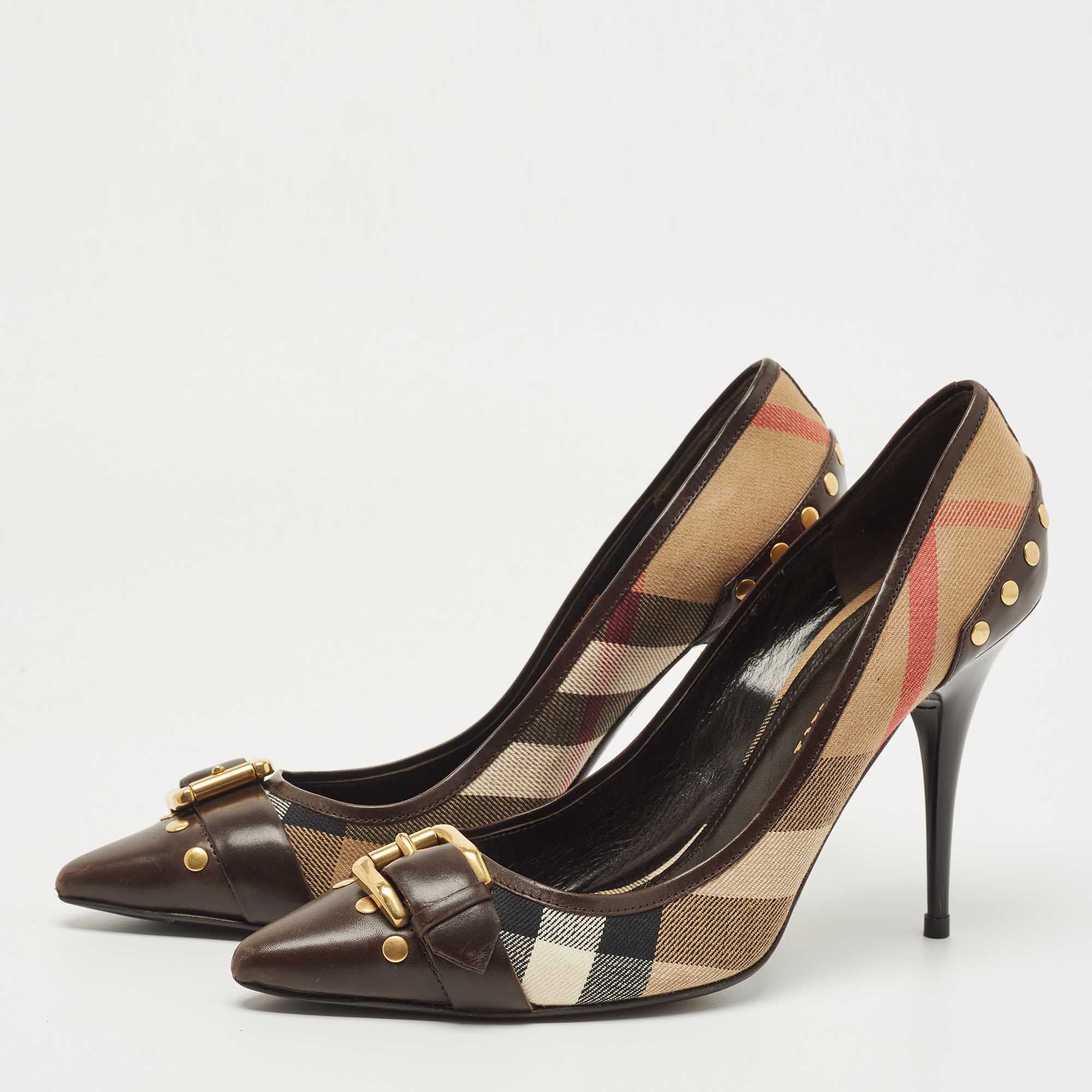 

Burberry Brown/Beige Studded Leather and Nova Check Canvas Buckle Pumps Size