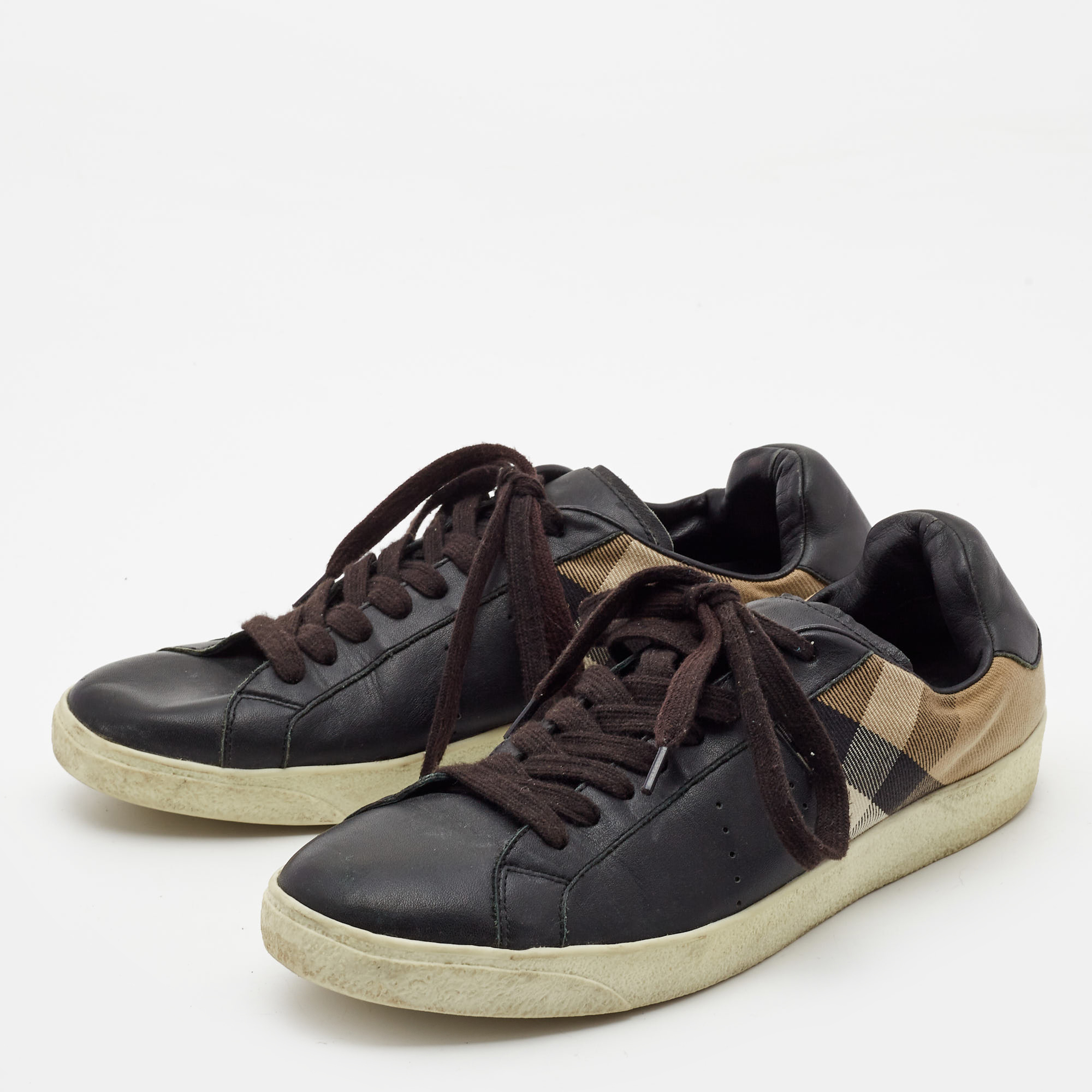 Burberry Black/Beige Canvas and Leather Lace Up Sneakers Size 41 