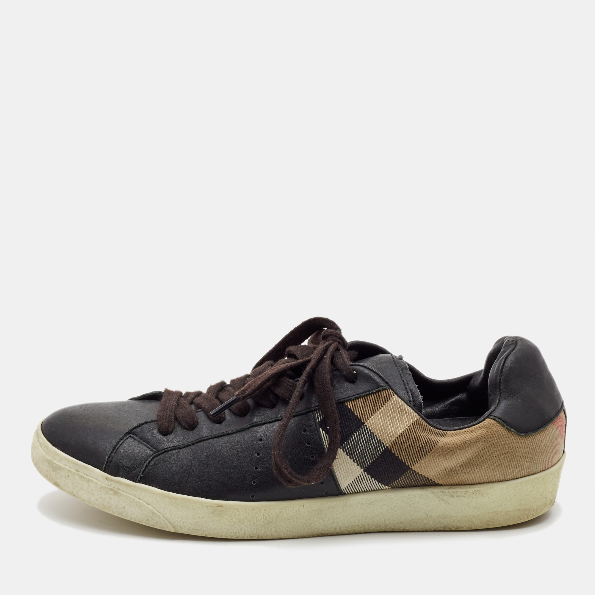 

Burberry Black/Beige Canvas and Leather Lace Up Sneakers Size