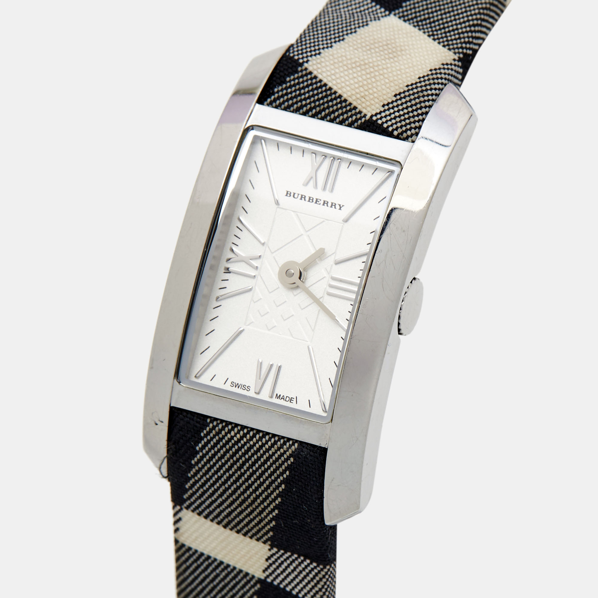 

Burberry Silver Stainless Steel Canvas The Pioneer BU1078 Women's Wristwatch