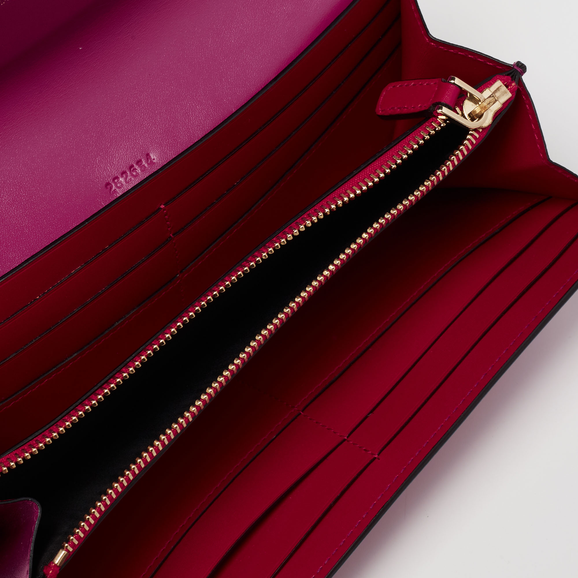 

Bvlgari Pink Leather Serpenti Forever Wallet