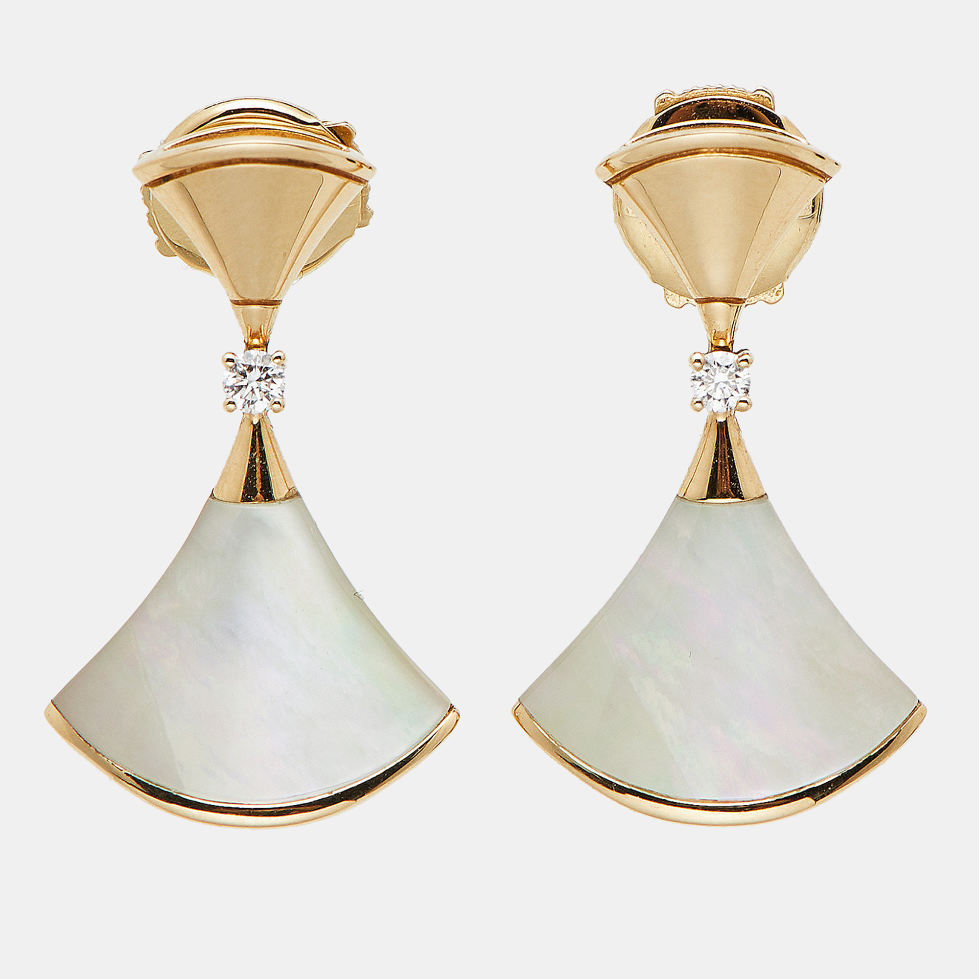 

Bvlgari Divas' Dream Mother of Pearl Diamonds 18k Yellow Gold Earrings