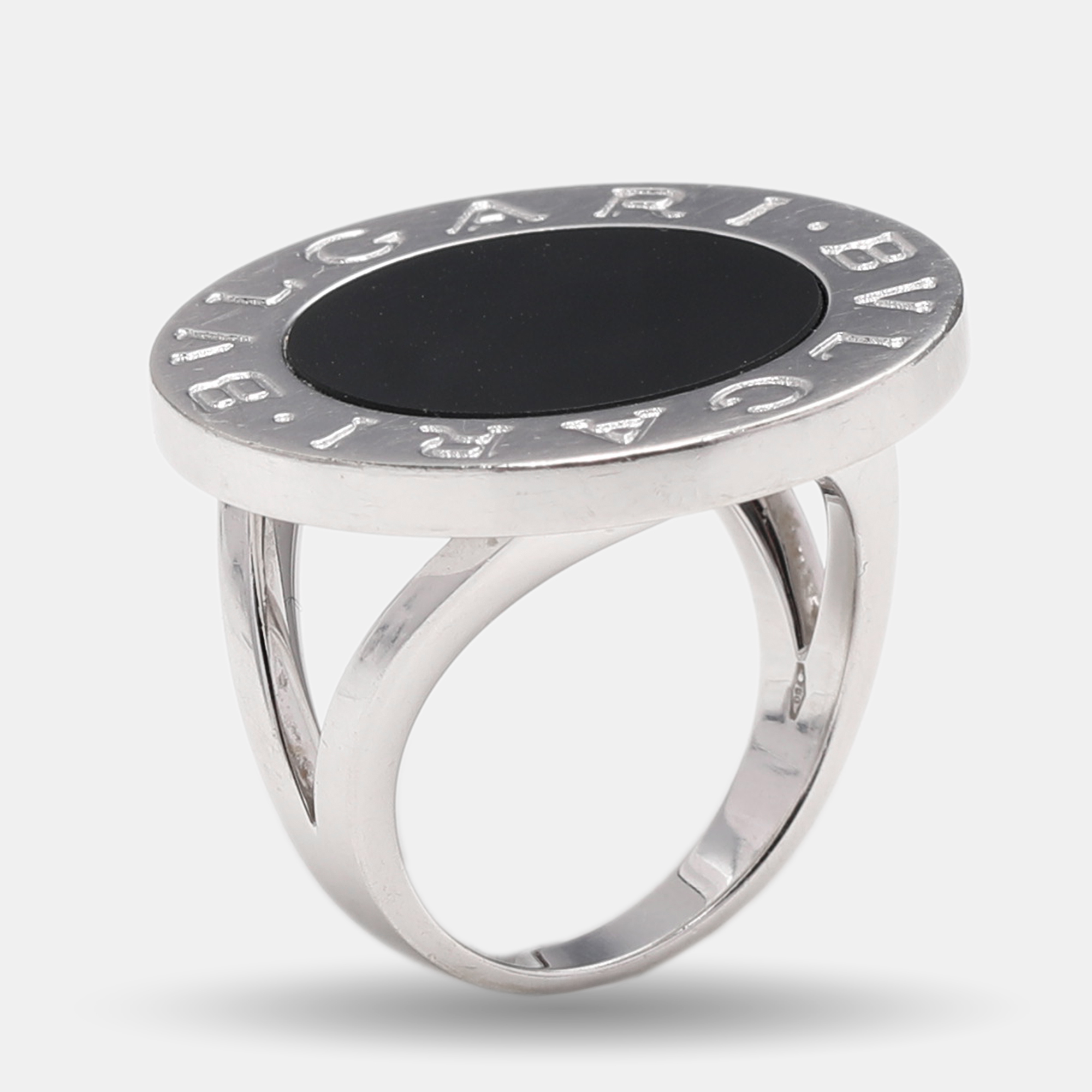 

Bvlgari Onyx Inlay 18K White Gold Circular Ring Size, Black