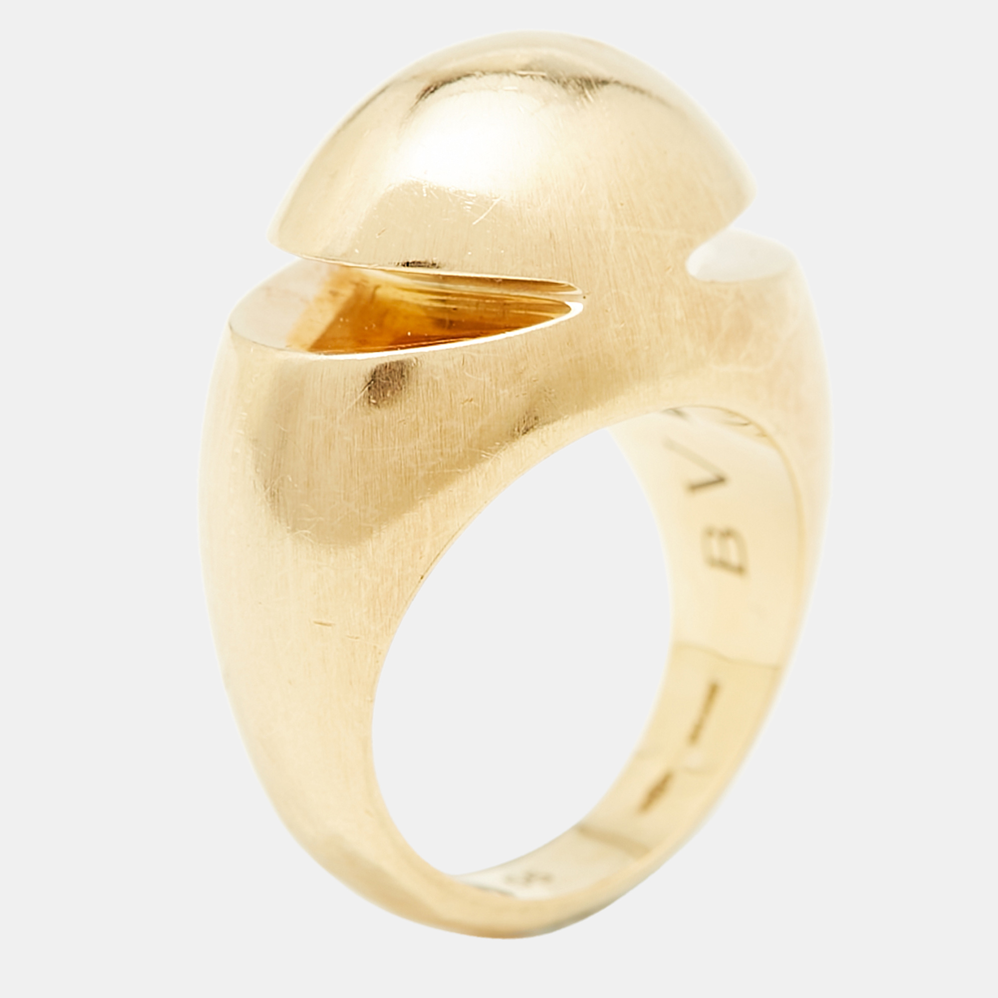 

Bvlgari Cabochon 18kt Yellow Gold Ring Size