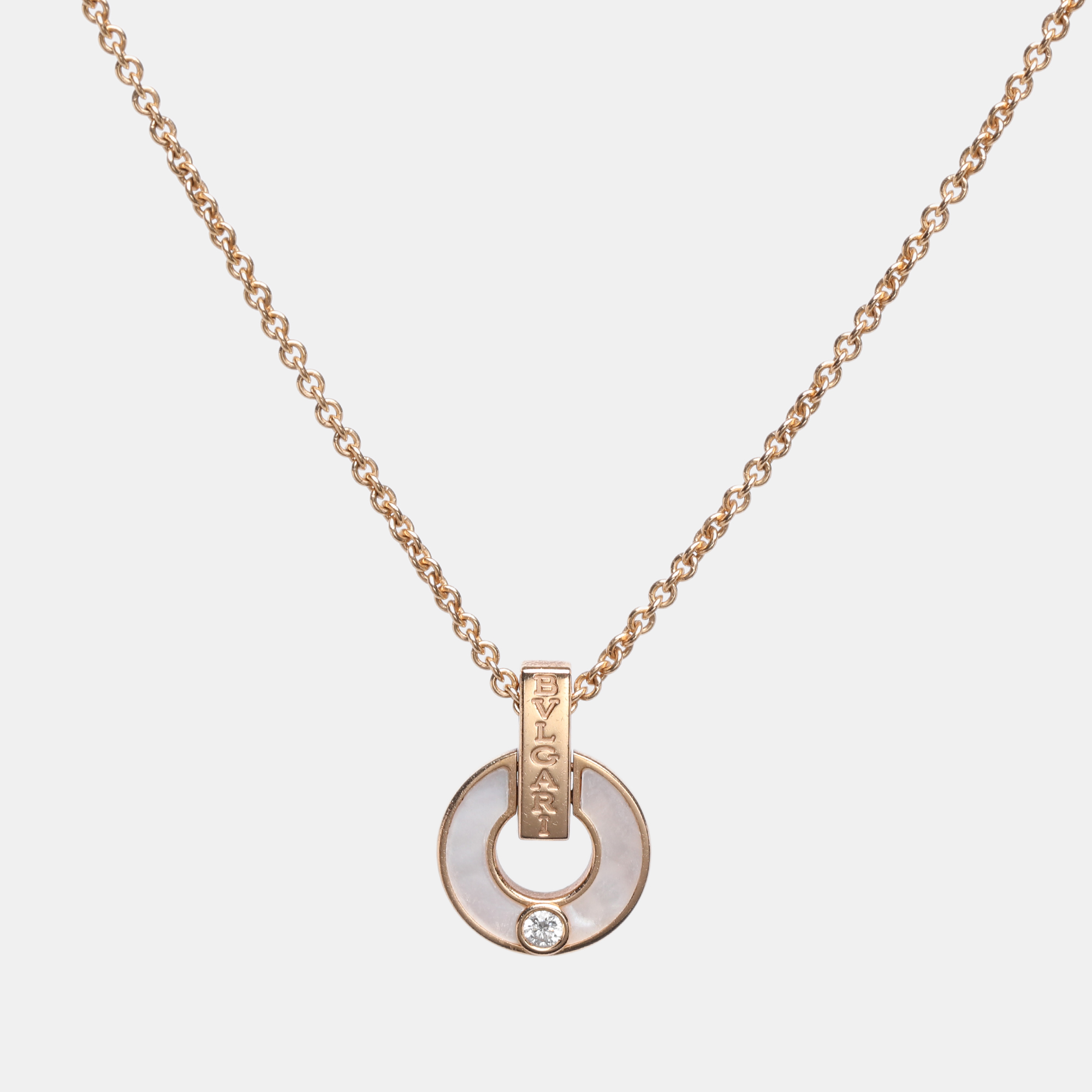 

Bvlgari Bvlgari Mother of Pearl Diamond 18k Yellow Gold Necklace