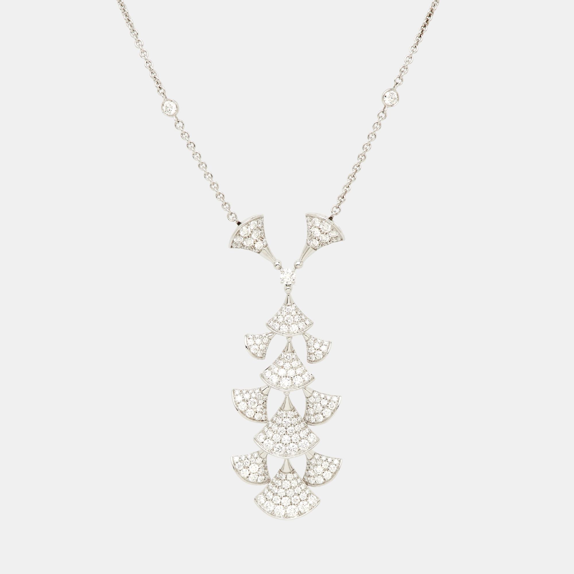 

Bvlgari Divissima Diamond 18K White Gold Pendant Necklace