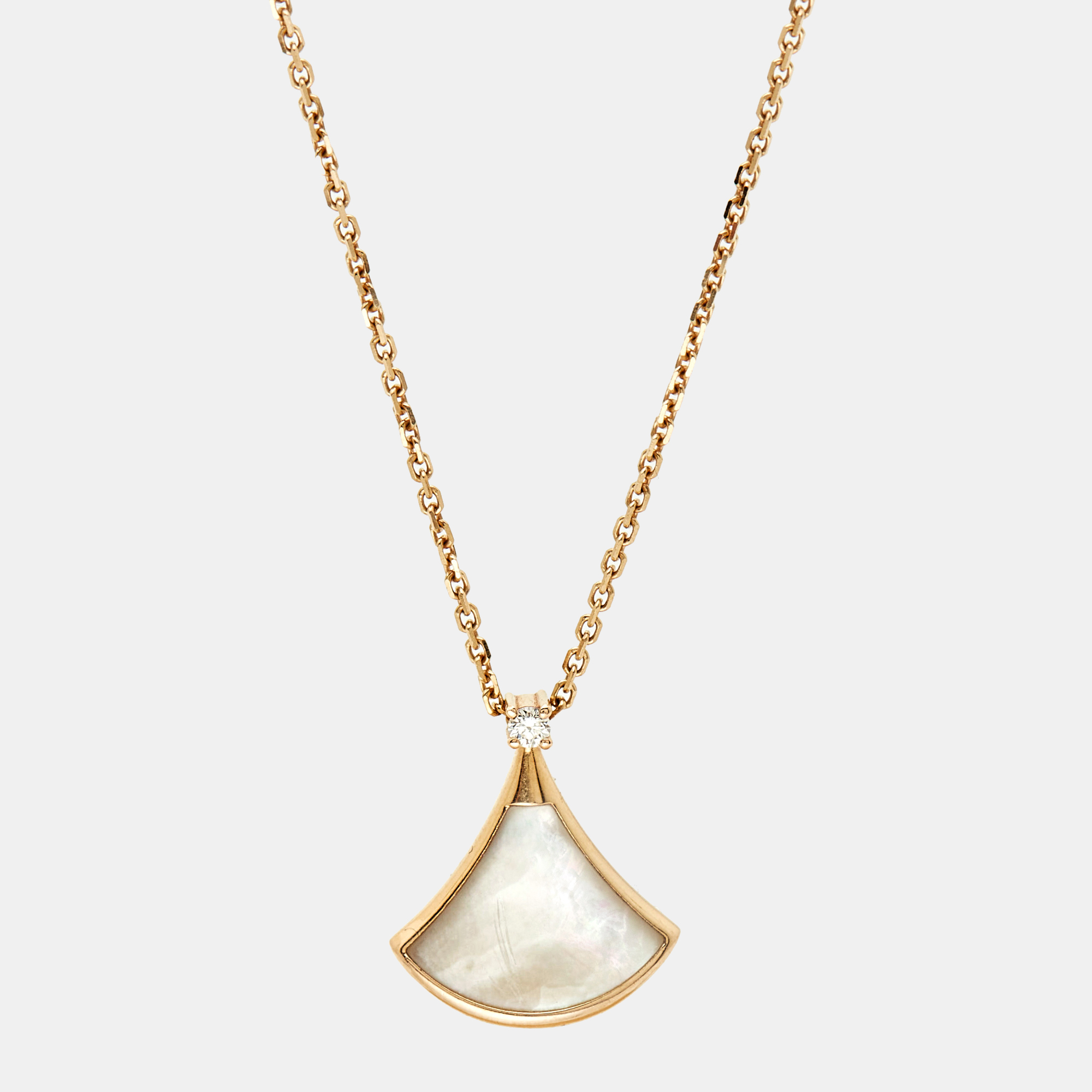

Bvlgari Divas' Dream Mother of Pearl Diamond 18k Rose Gold Necklace