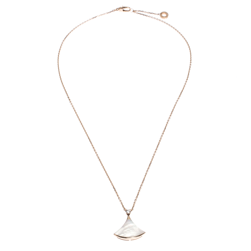 

Bvlgari Divas' Dream Diamond & Mother of Pearl 18k Rose Gold Pendant Necklace