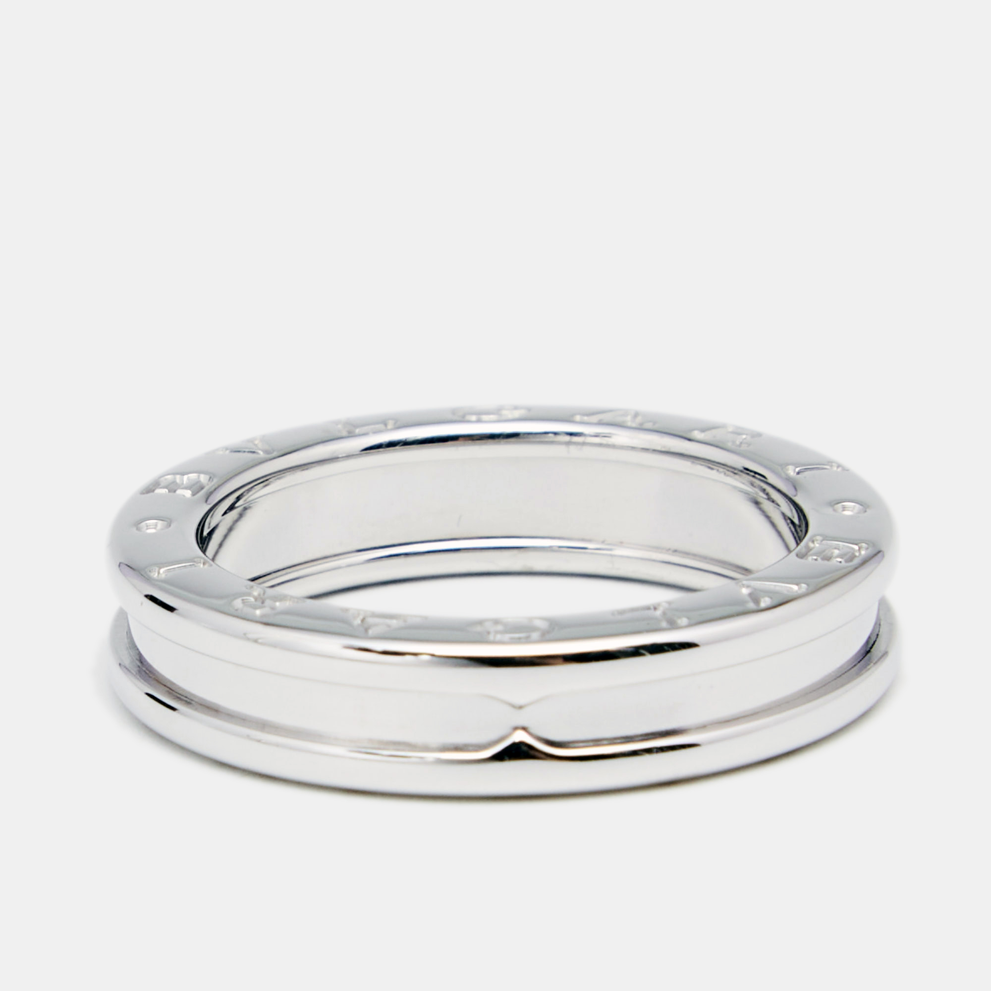 

Bvlgari B.Zero1 18k White Gold 1-Band Ring Size