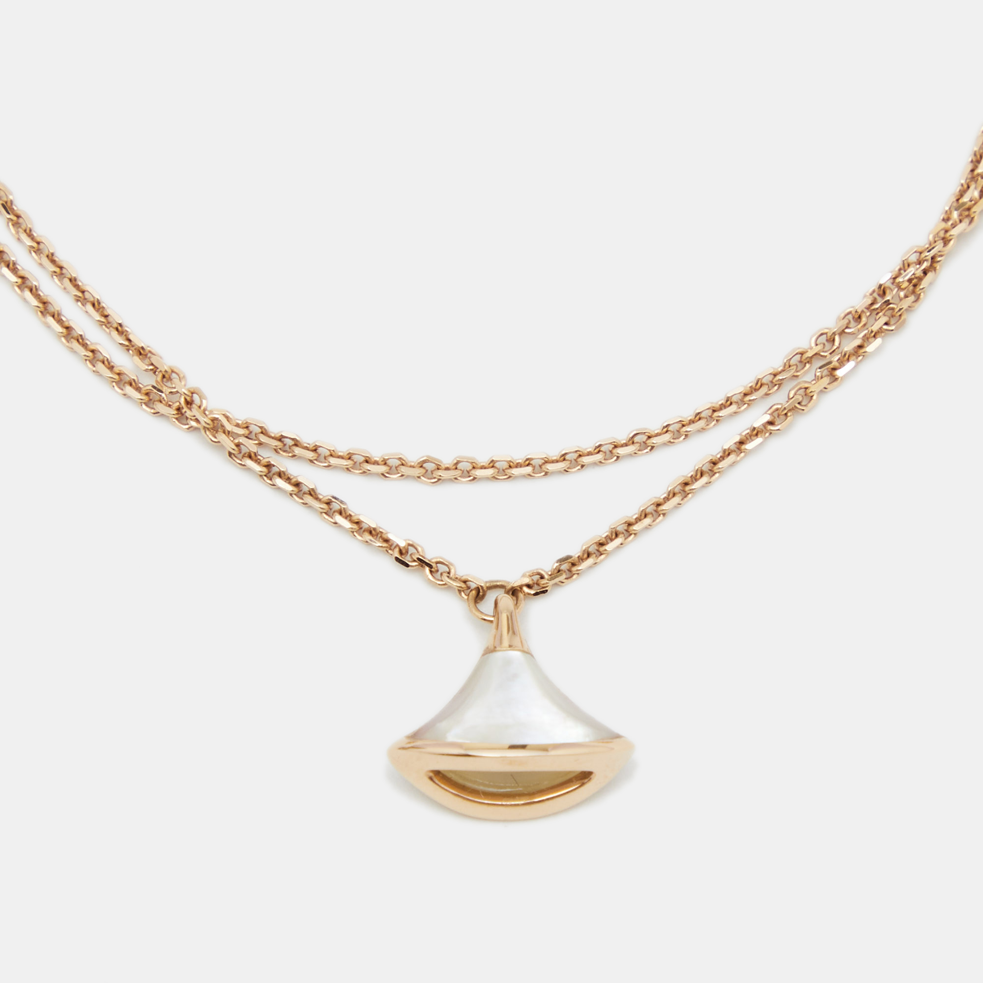 

Bvlgari Divas' Dream Mother of Pearl 18K Rose Gold Charm Bracelet SM