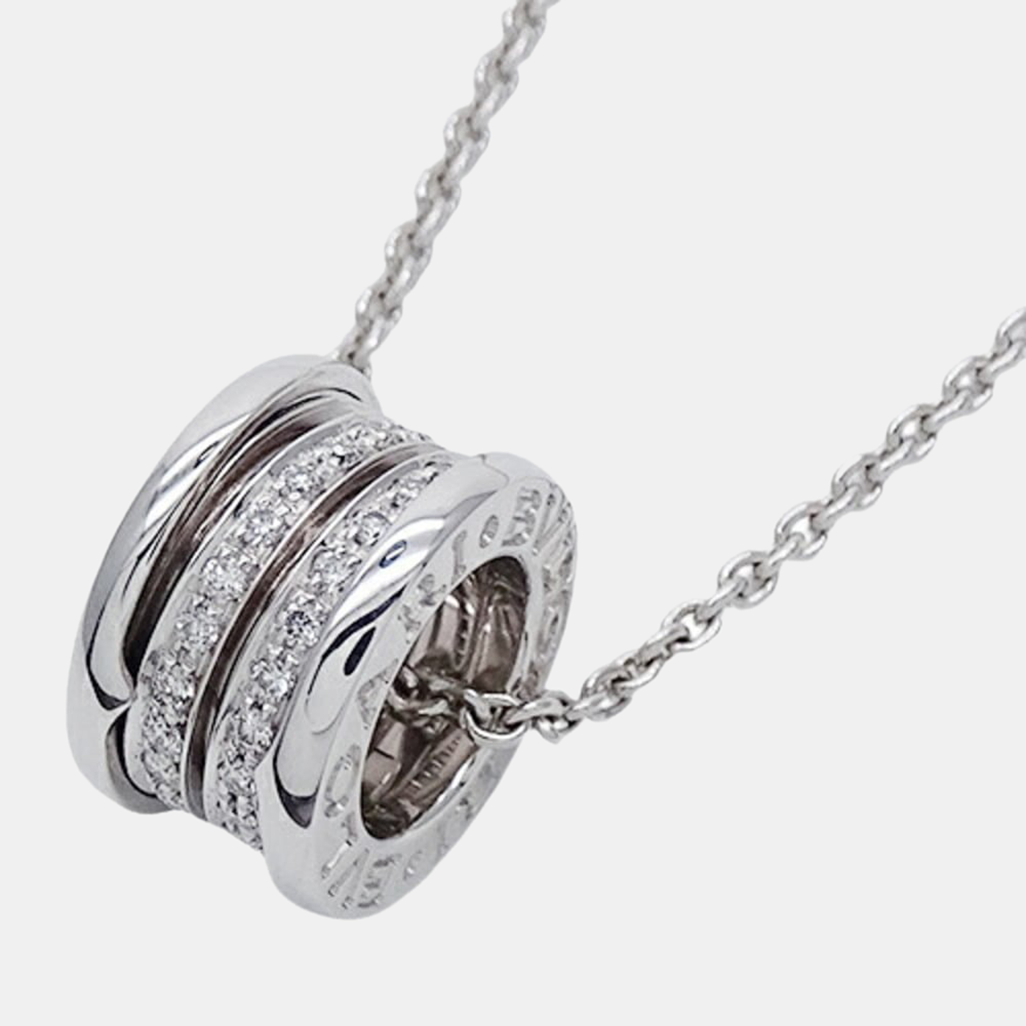 

Bvlgari B.Zero1 Vintage 18K White Gold Diamond Necklace