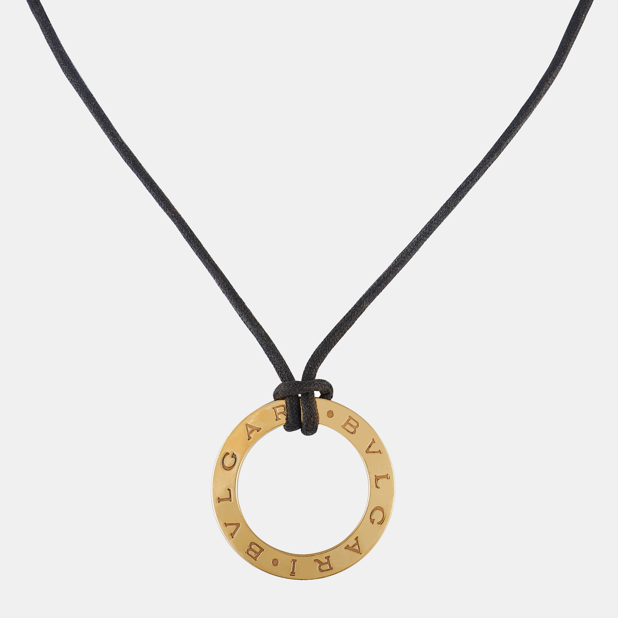 

Bvlgari 18K Yellow Gold Circle Pendant Necklace