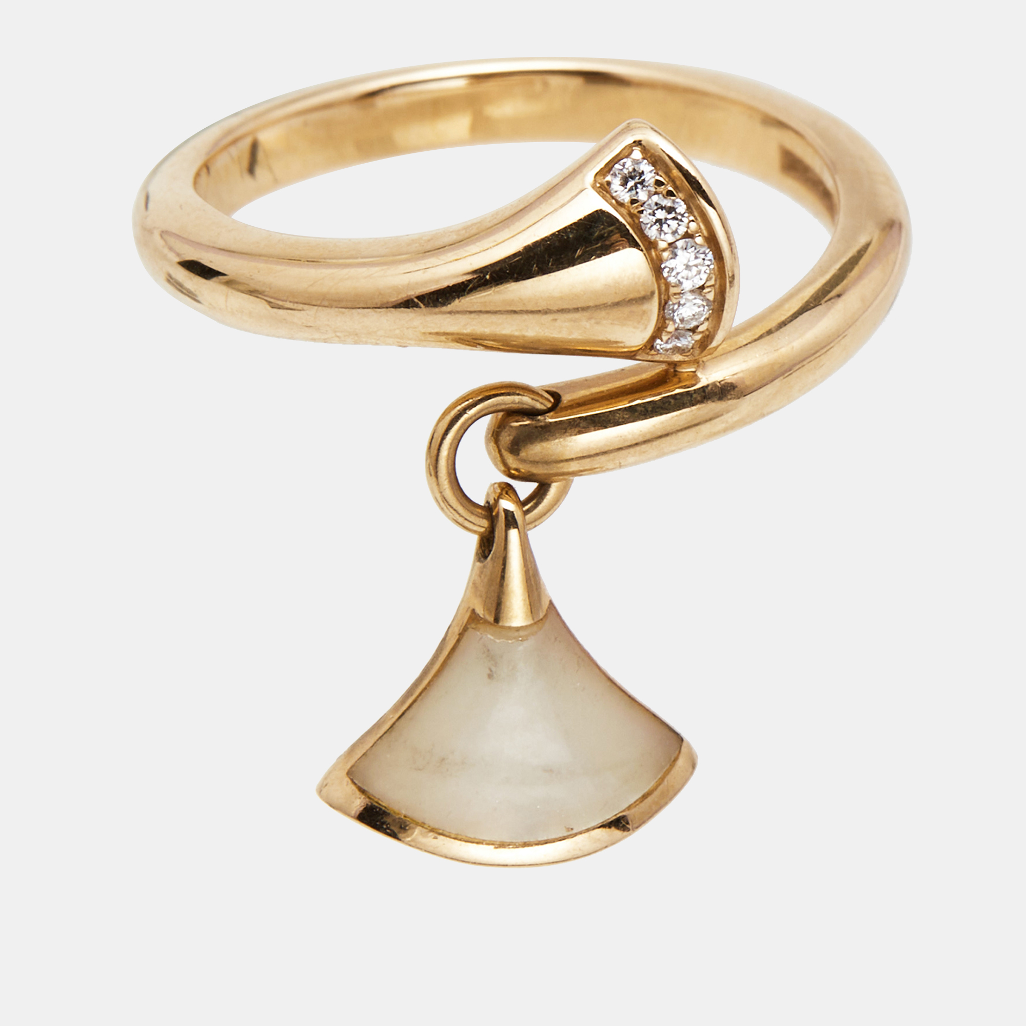 

Bvlgari Divas' Dream Mother of Pearl Diamonds 18k Rose Gold Charm Ring Size
