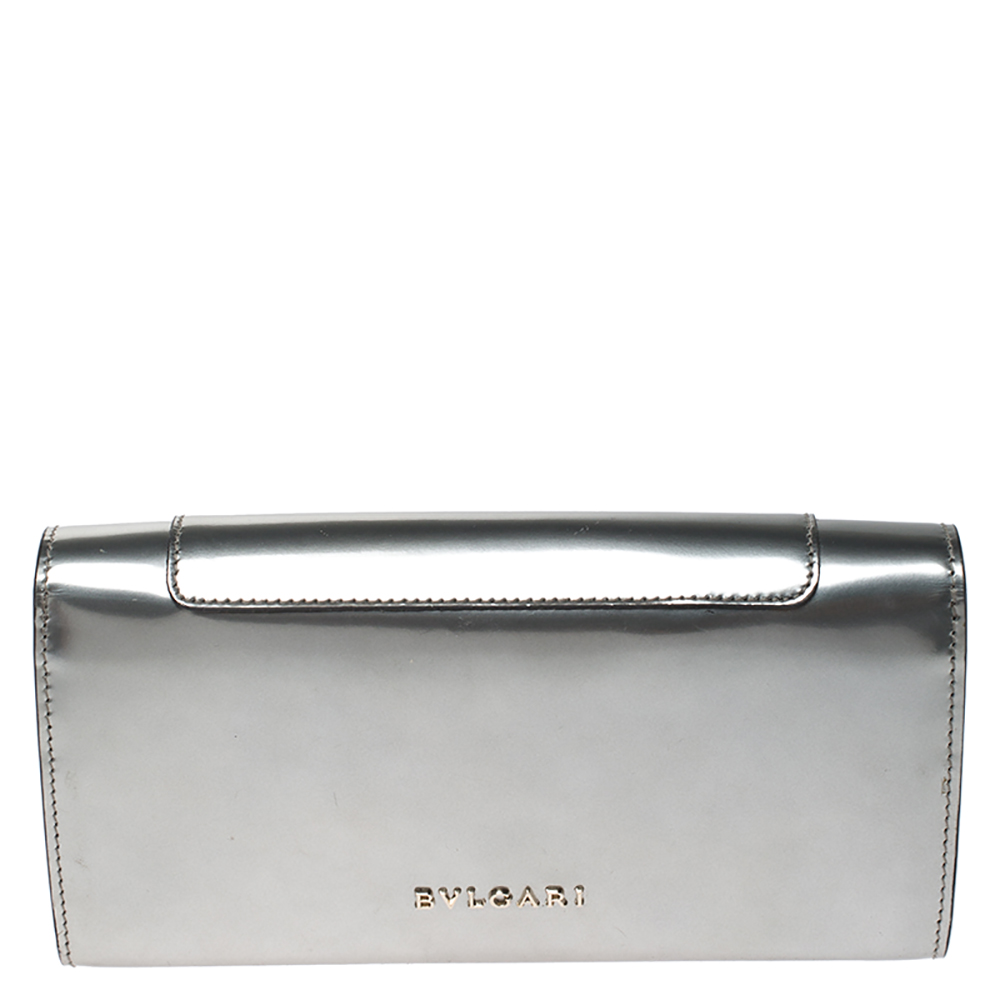 Bulgari Serpenti Clutch chain strap bag Silver hardware Patent leather  ref.790985 - Joli Closet