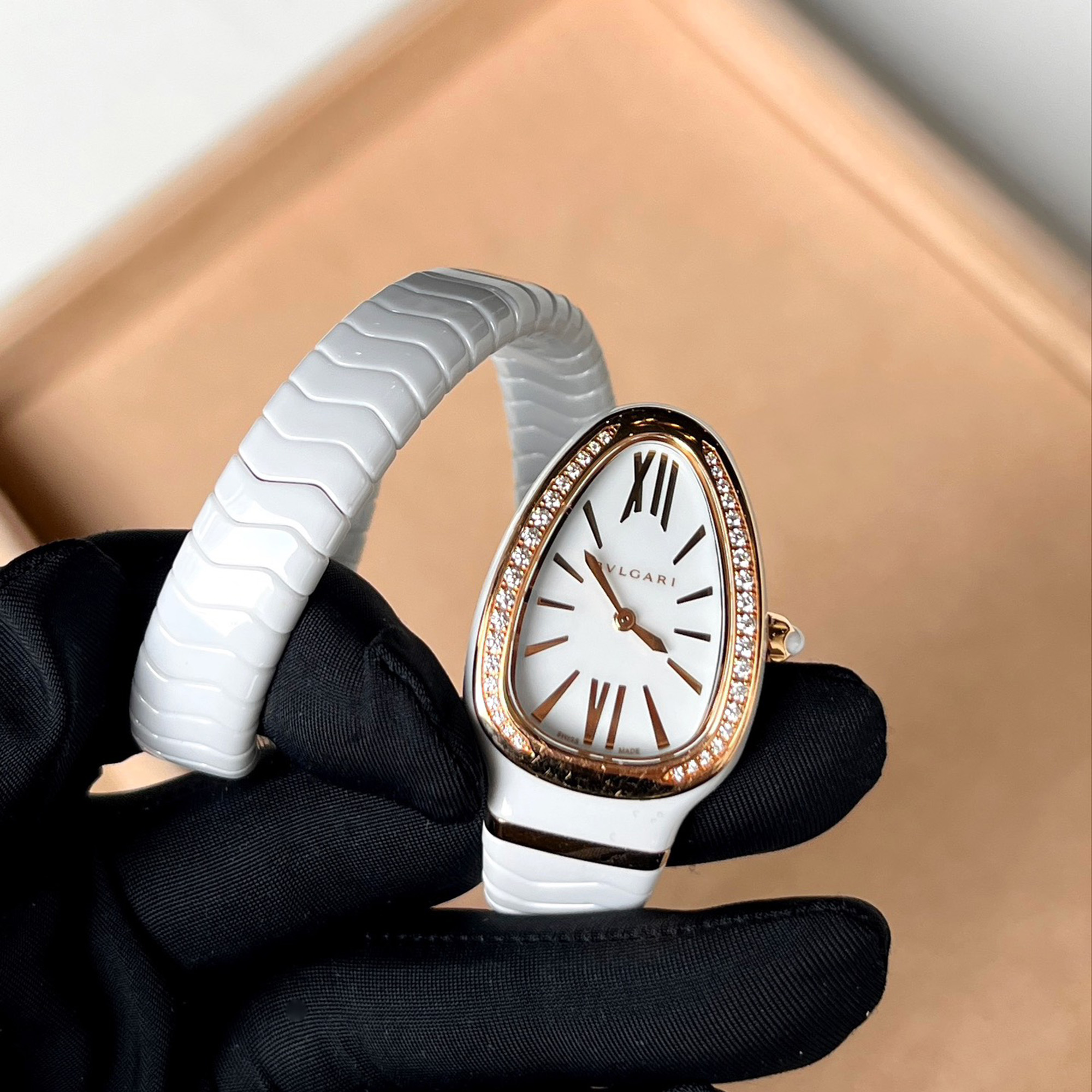 

Bvlgari White Diamond 18k Rose Gold Serpenti 102613 Quartz Women's Wristwatch 35 mm