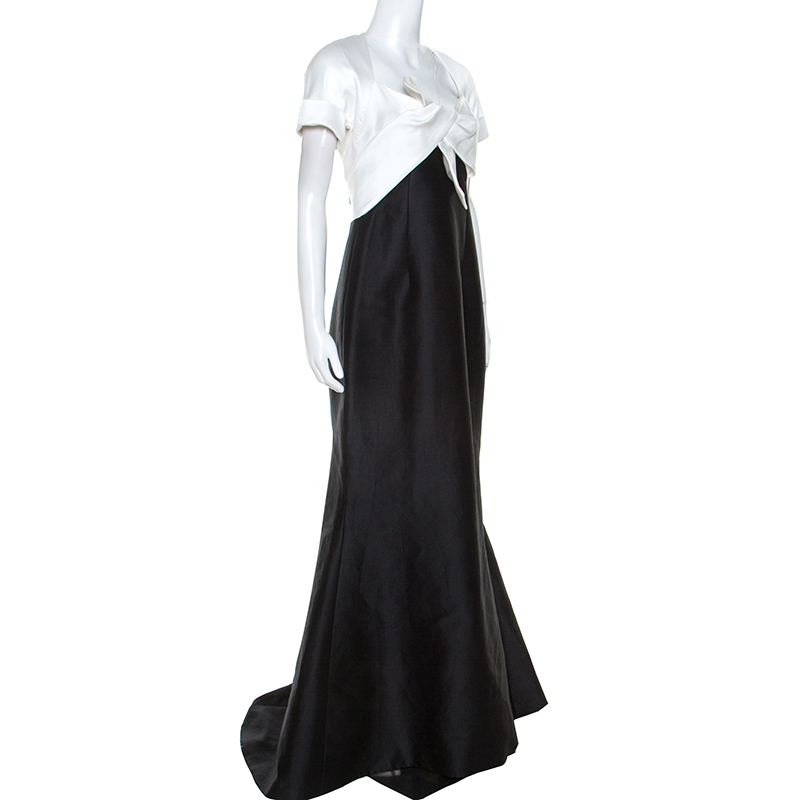 

Carolina Herrera Ivory and Black Silk Blend Panel Flared Gown