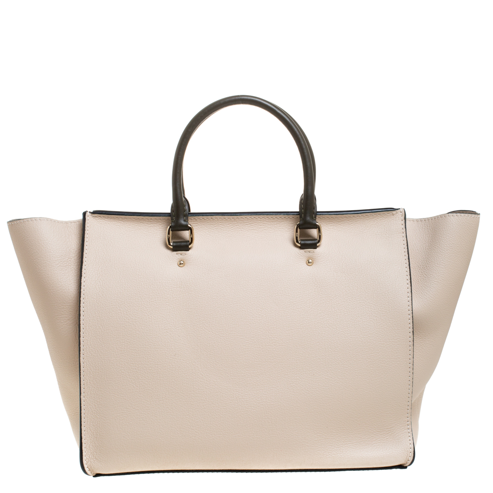 Carolina Herrera Beige/Green Wave Detailed Leather Vendome Tote ...