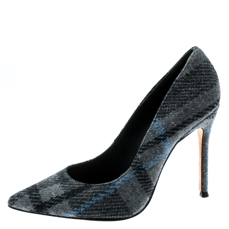 

Carolina Herrera Grey Tweed Pointed Toe Pumps Size