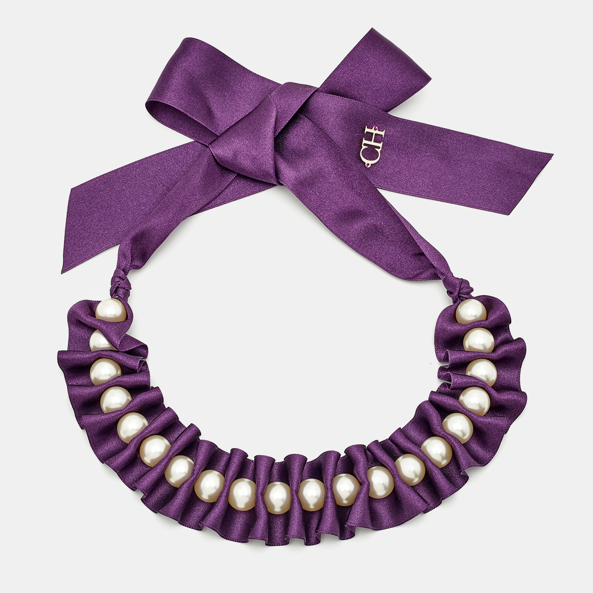 

Carolina Herrera Fabric Faux Pearl Embellished Gold Tone Necklace