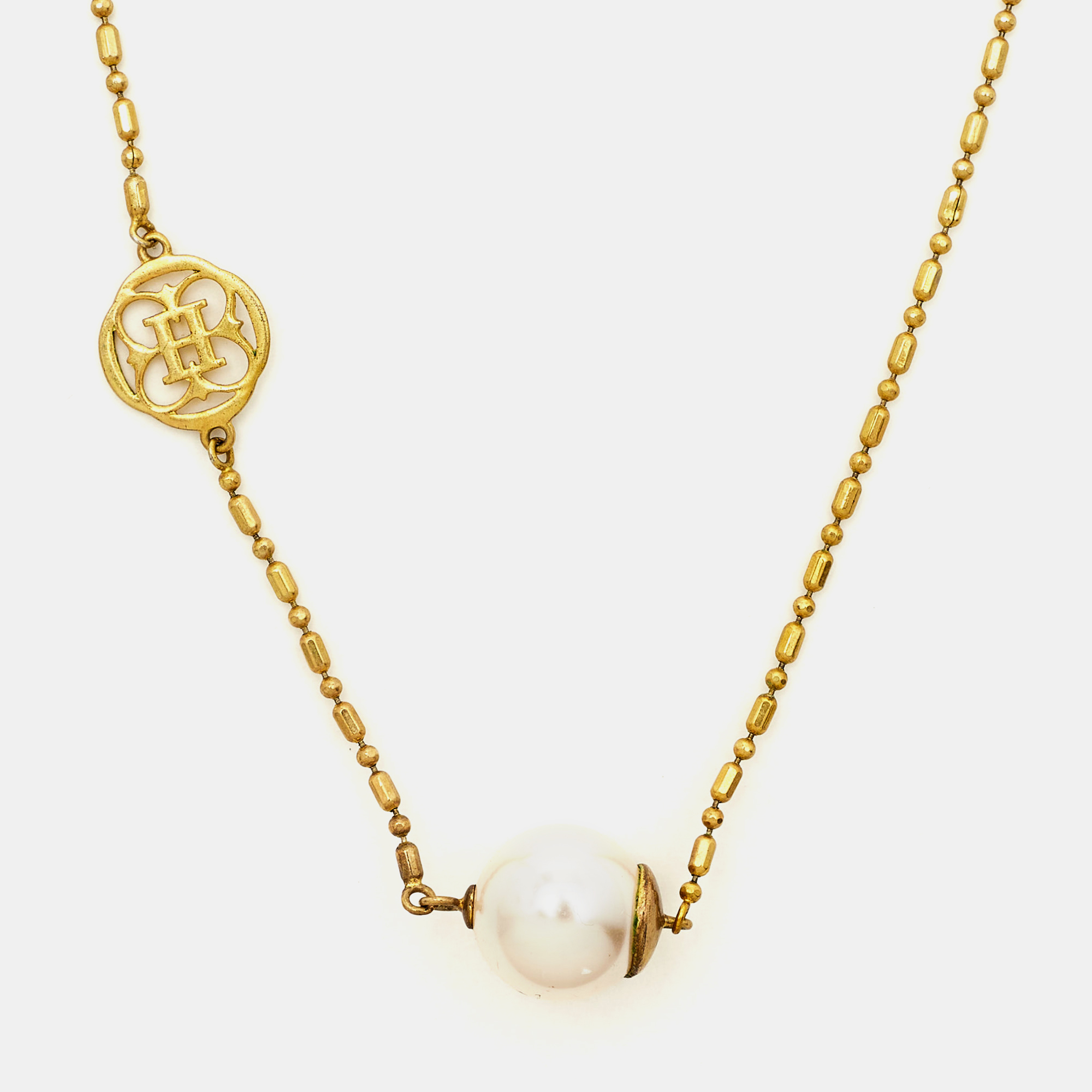 Pre-owned Carolina Herrera Ch Faux Pearl Gold Tone Necklace