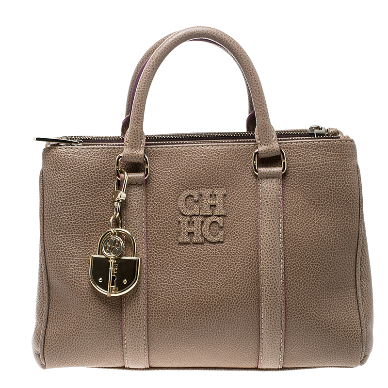 carolina herrera beige bag