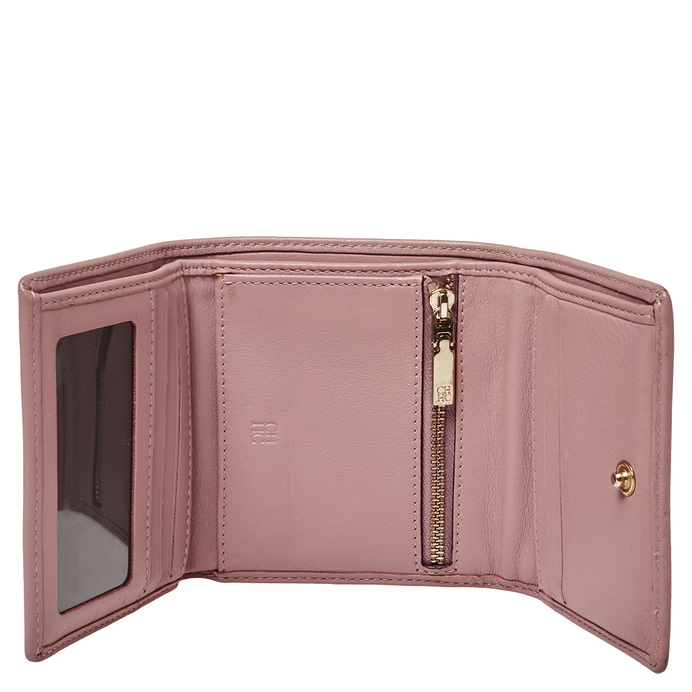 

Carolina Herrera Nude Pink Quilted Leather Logo Flap Trifold Wallet