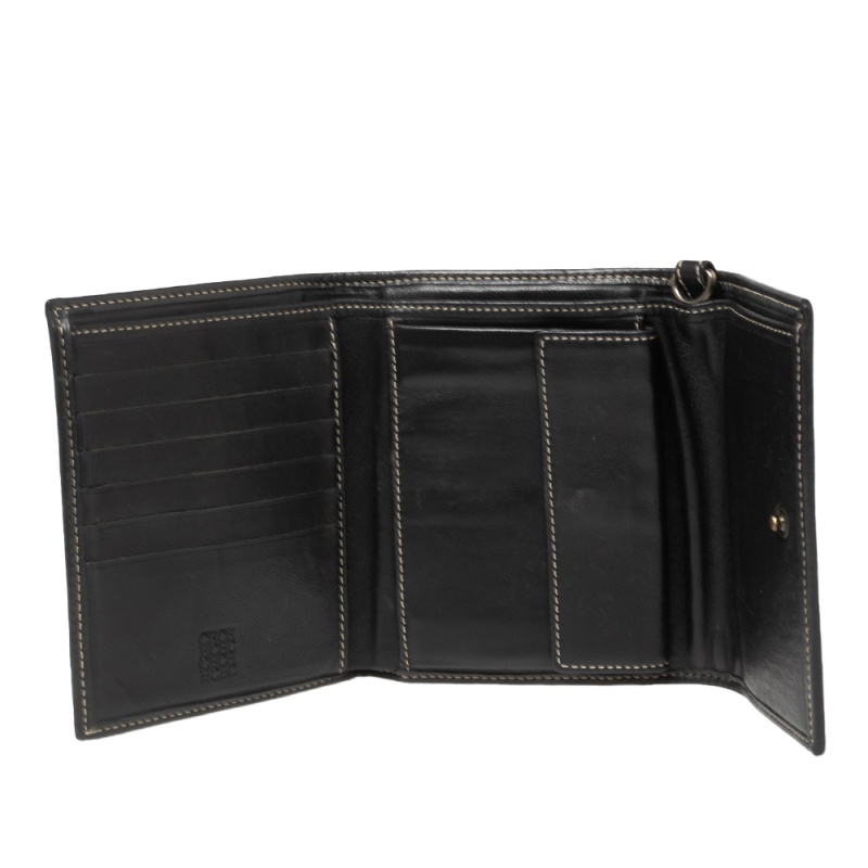 

Carolina Herrera Cream/Black Signature Canvas Leather Trifold Wallet