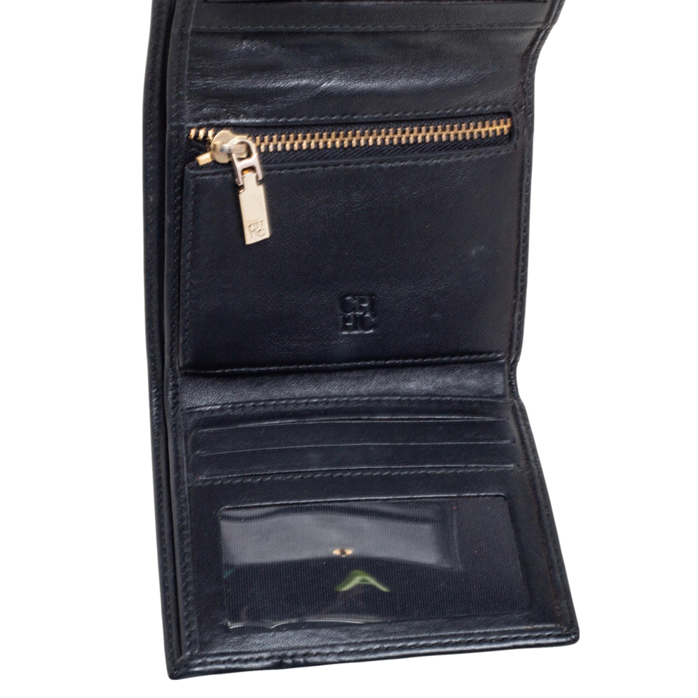 

Carolina Herrera Black Quilted Leather Trifold Compact Wallet