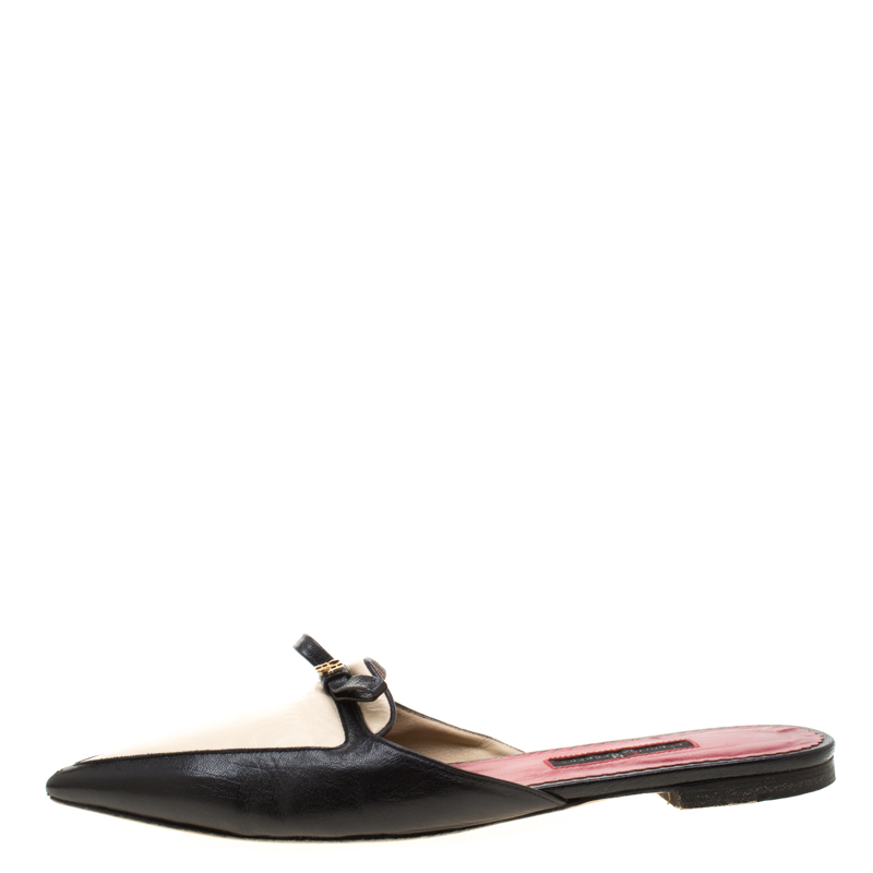 

Carolina Herrera Black/Cream Leather Bow Detail Pointed Toe Mules Size
