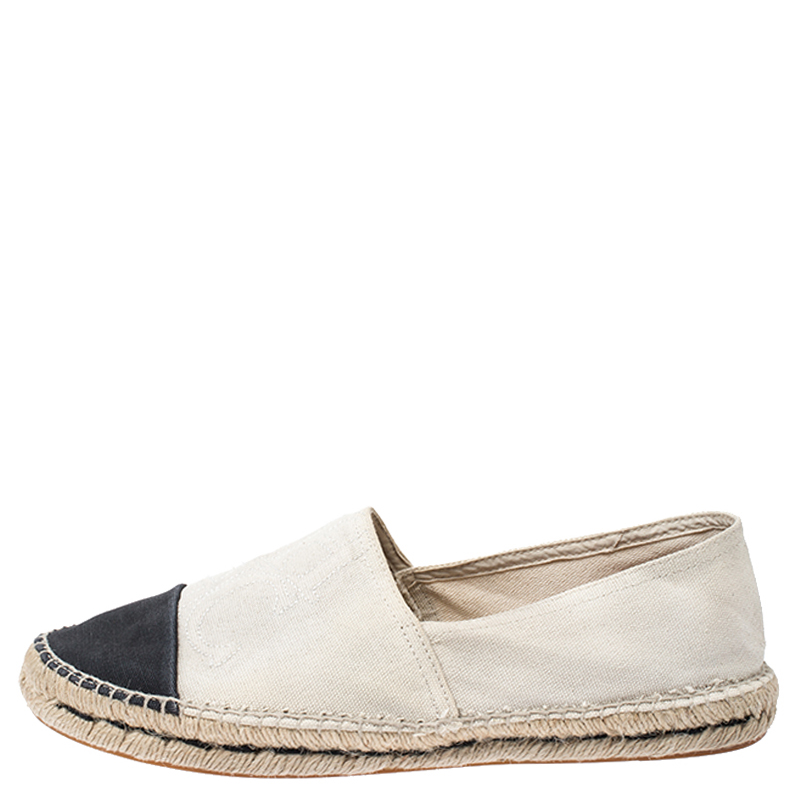 

Carolina Herrera Beige/Black Canvas CHHC Espadrilles Size