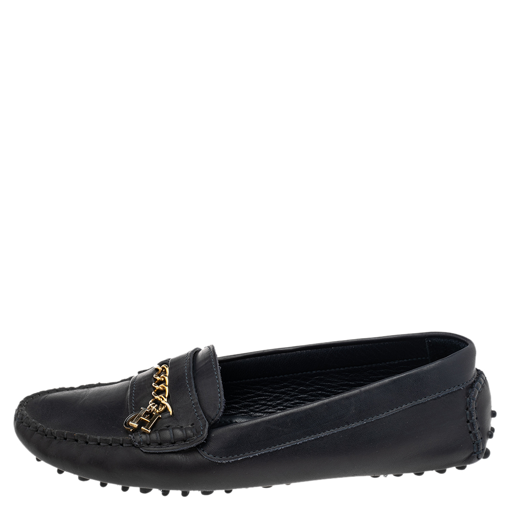 

CH Carolina Herrera Navy Blue Leather Chain Detail Loafers Size