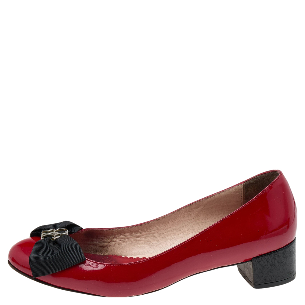 

CH Carolina Herrera Red Patent Leather Bow Block Heel Pumps Size