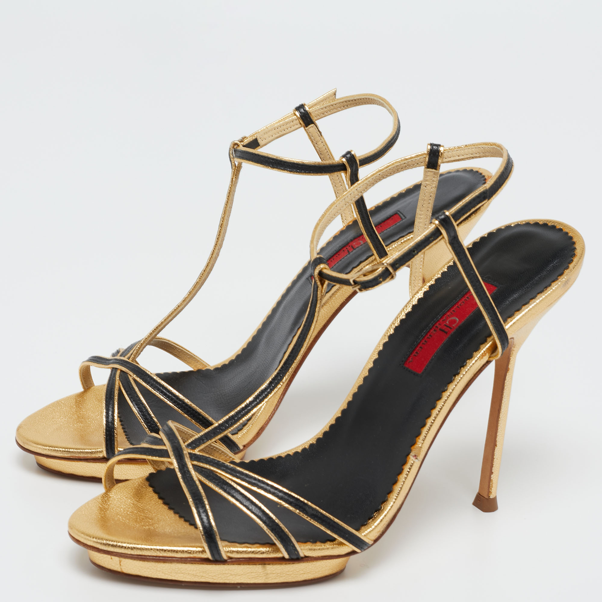 

CH Carolina Herrera Gold/Black Leather T-Strap Sandals Size