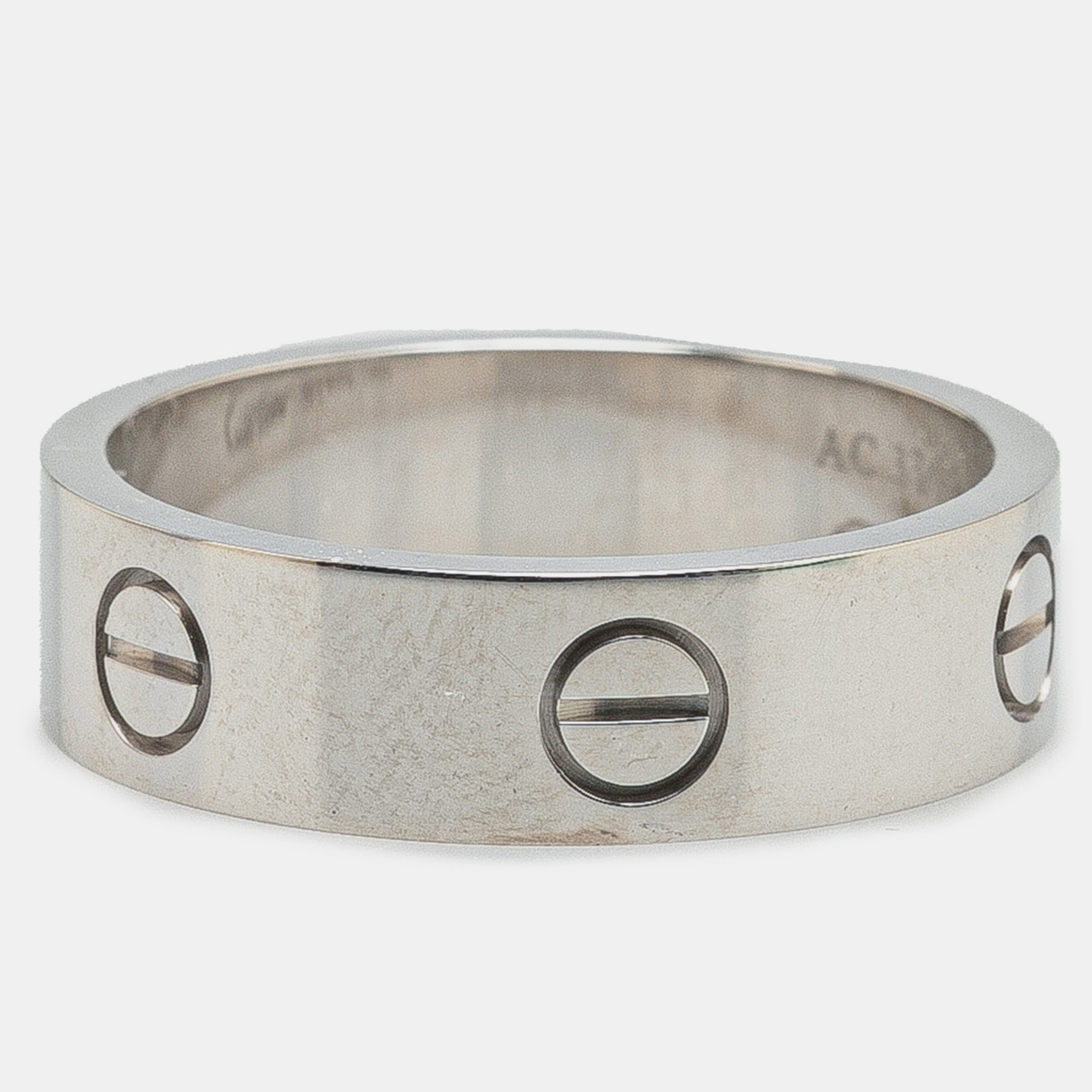 18K White Gold Love Ring 
