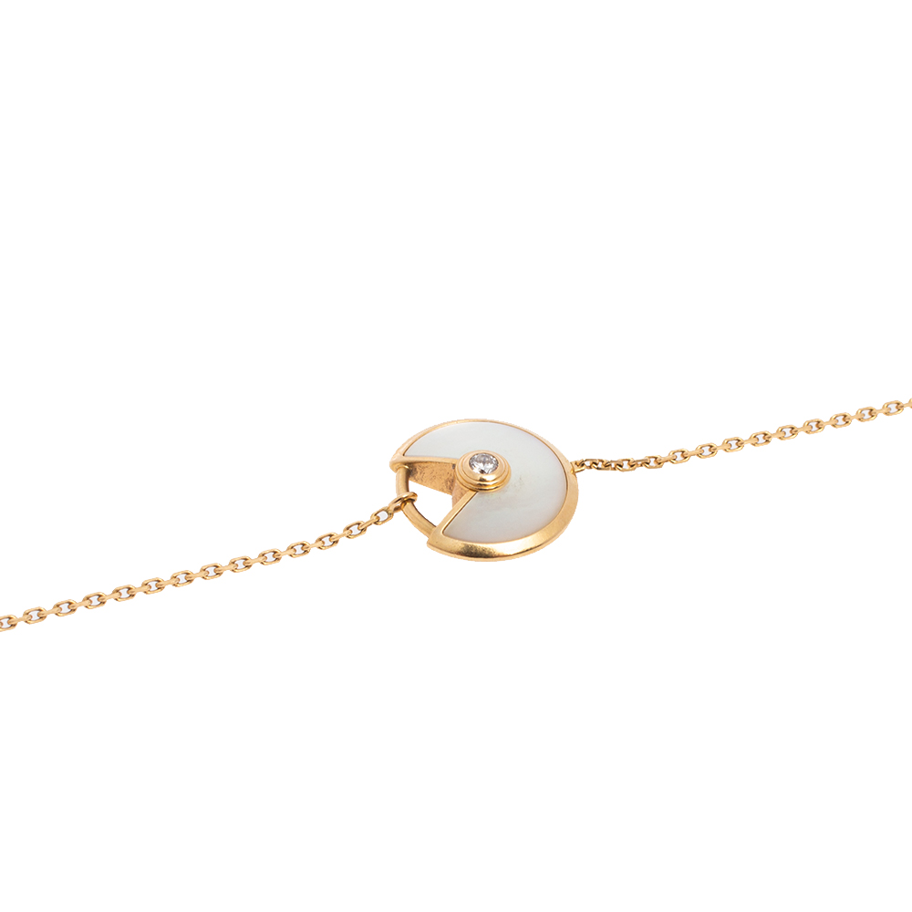 

Cartier Amulette de Cartier Mother of Pearl Diamond 18K Yellow Gold Bracelet