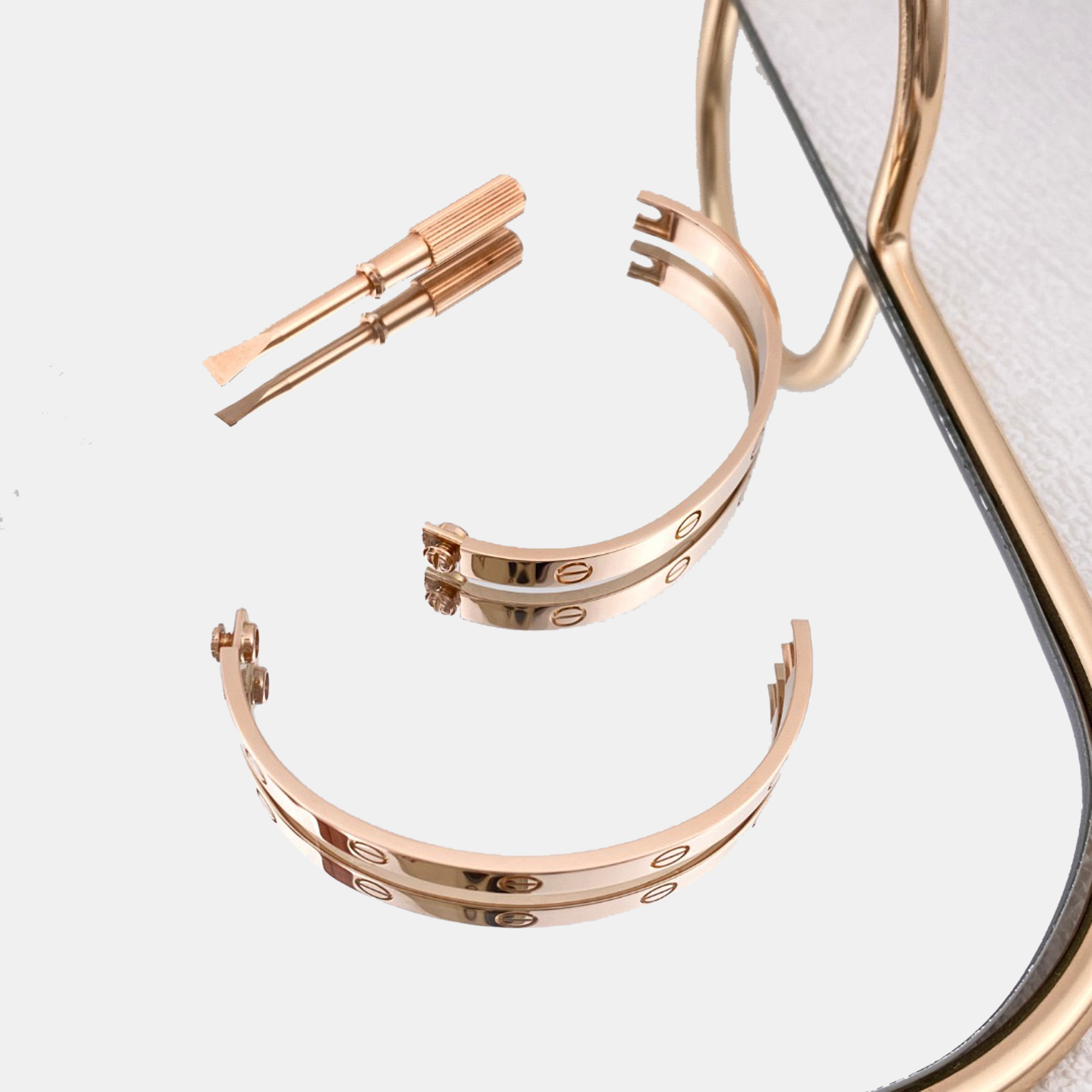 

Cartier Love Rose Gold Plain Bracelet Size